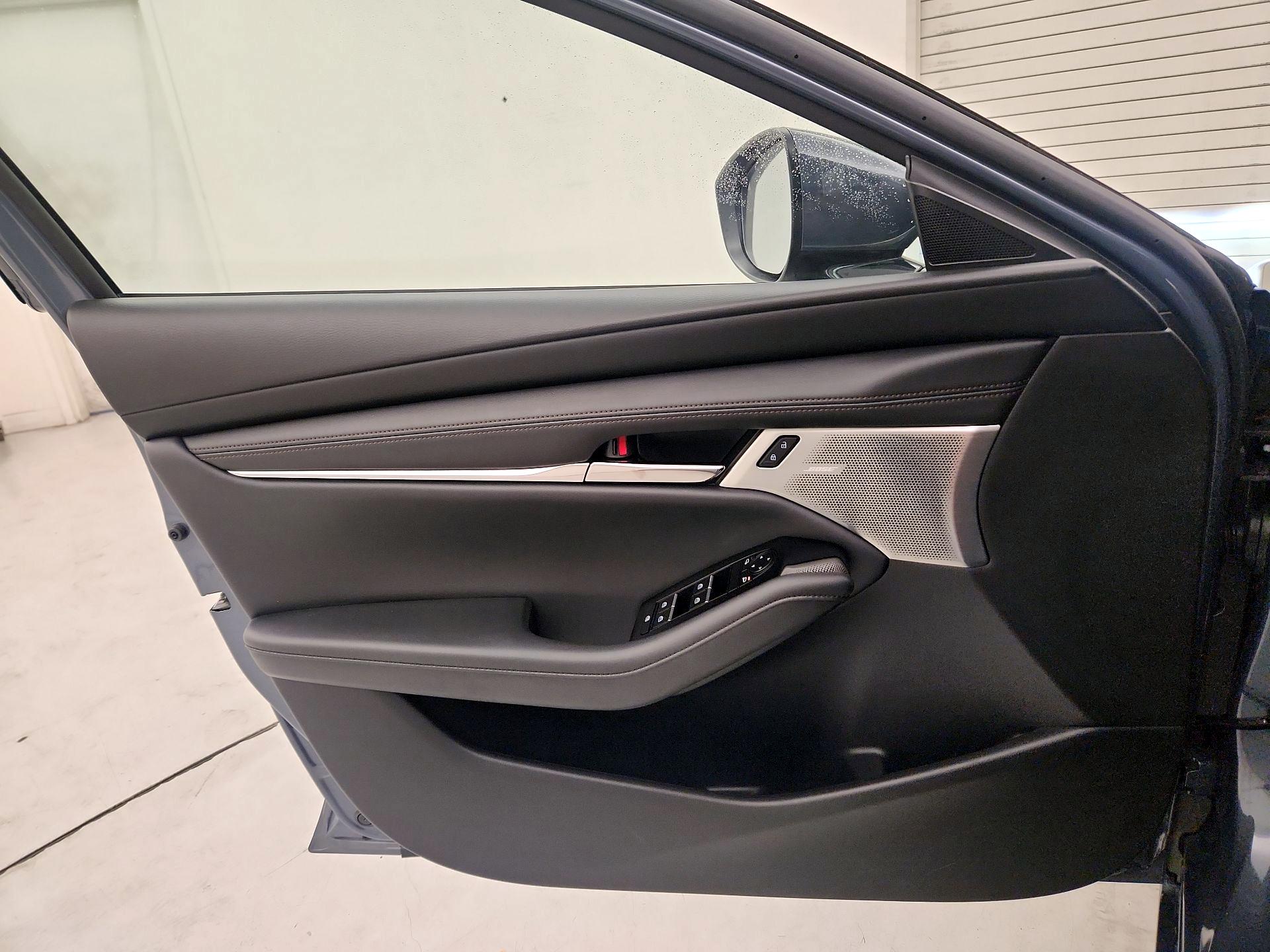 Thumbnail: 2020 Mazda Mazda3 - 12