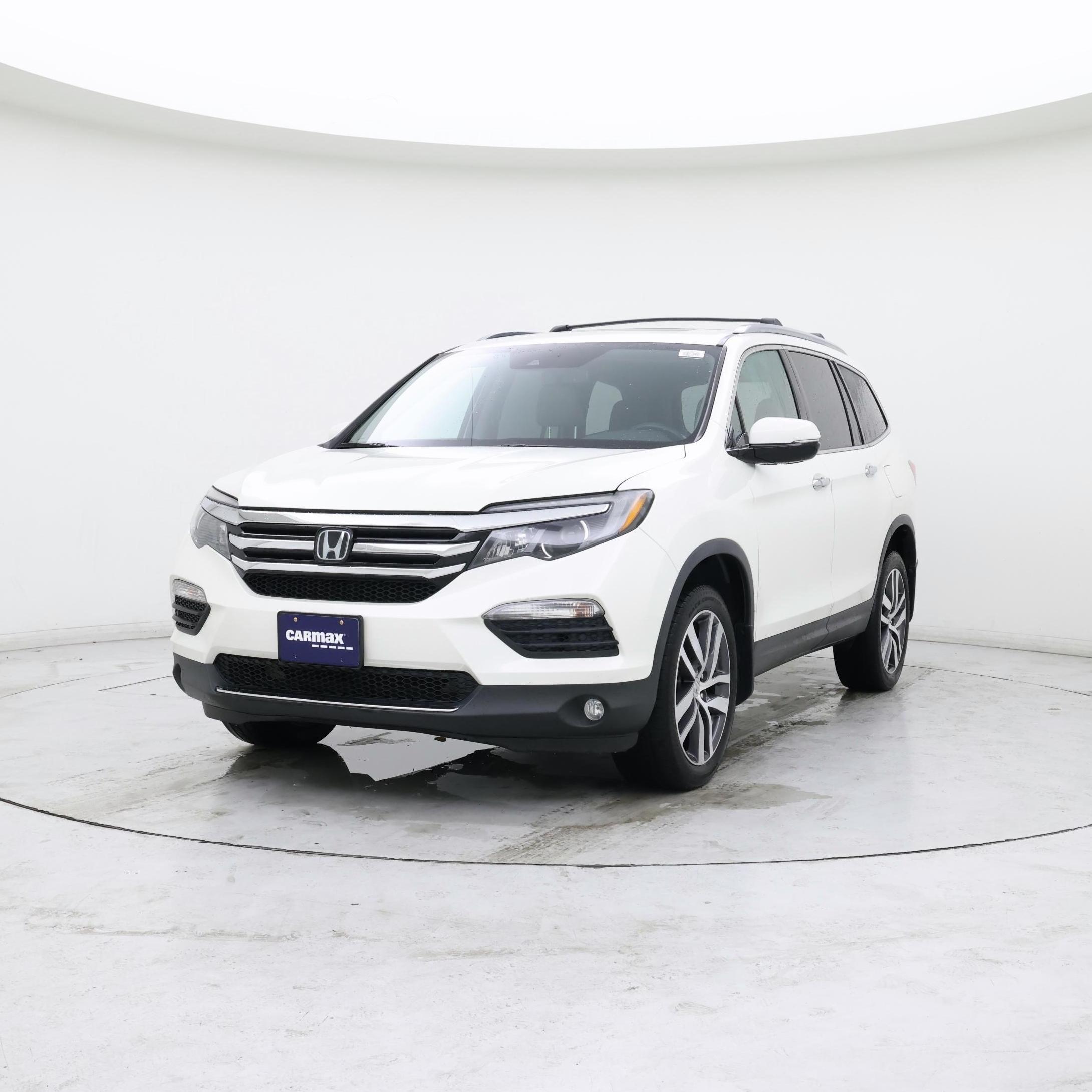 Thumbnail: 2017 Honda Pilot - 4