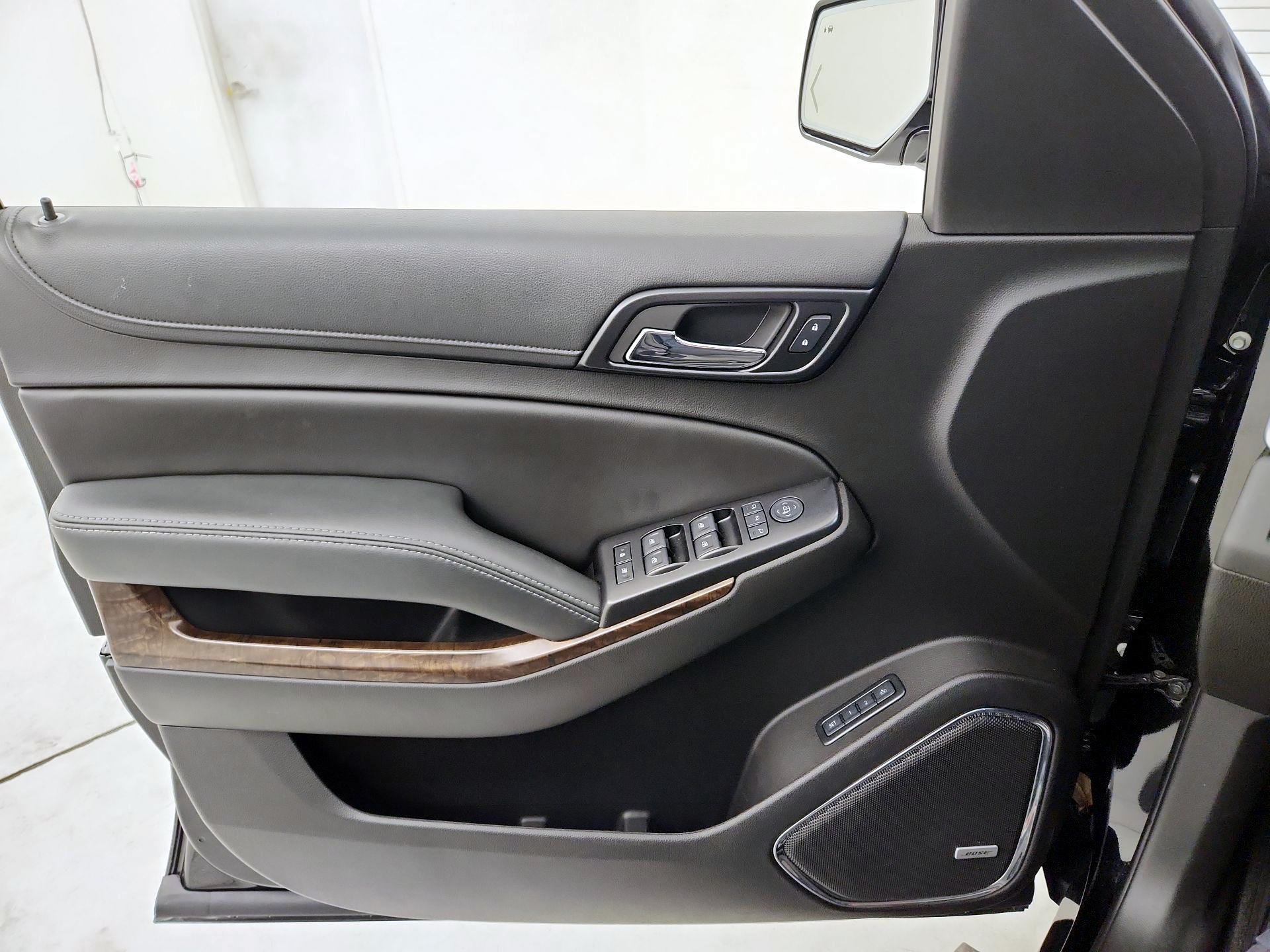 Thumbnail: 2017 Chevrolet Suburban - 12
