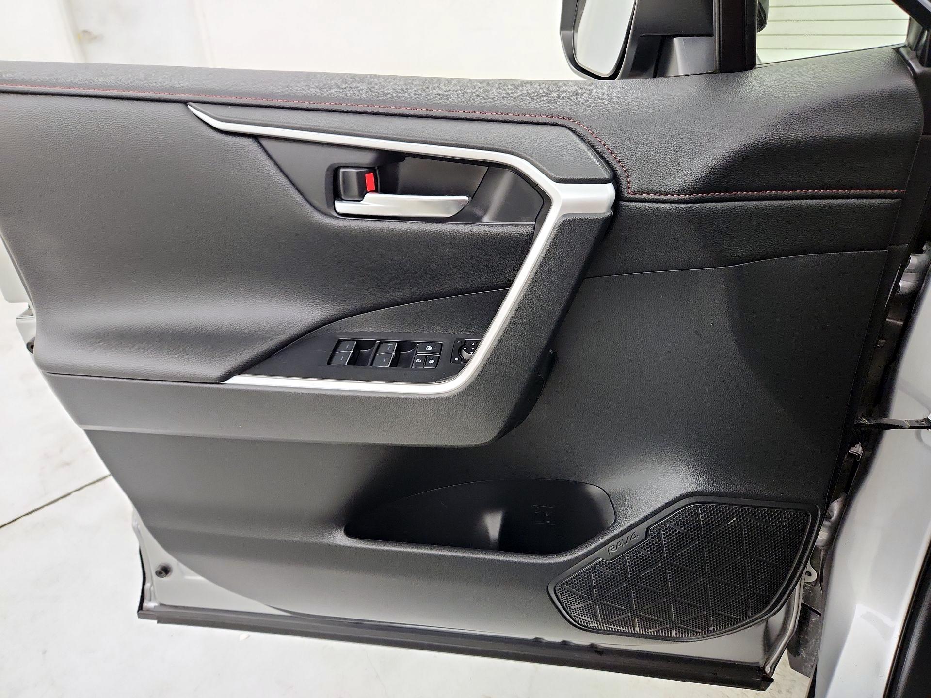 Thumbnail: 2023 Toyota RAV4 - 12