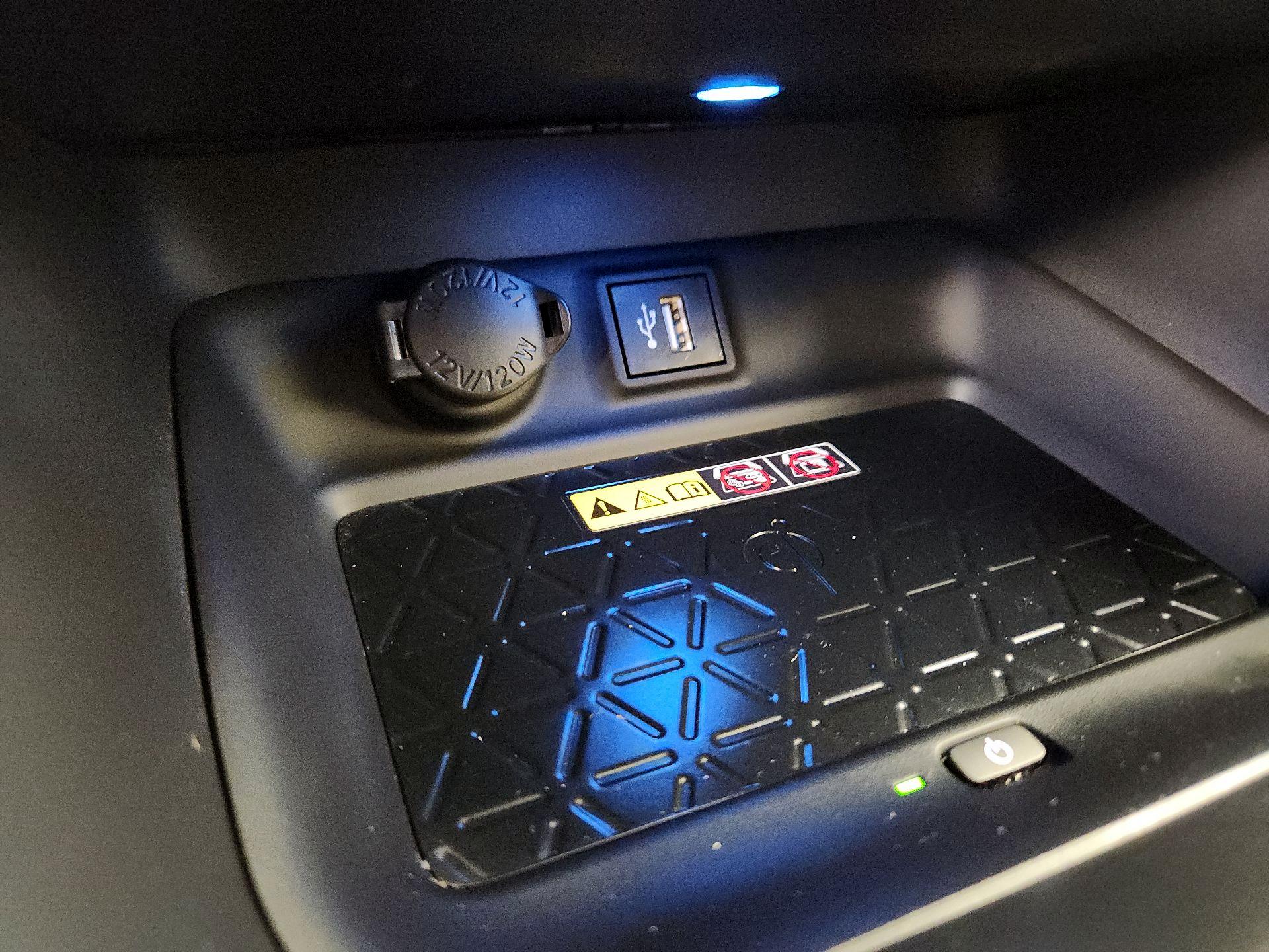 Thumbnail: 2023 Toyota RAV4 - 19