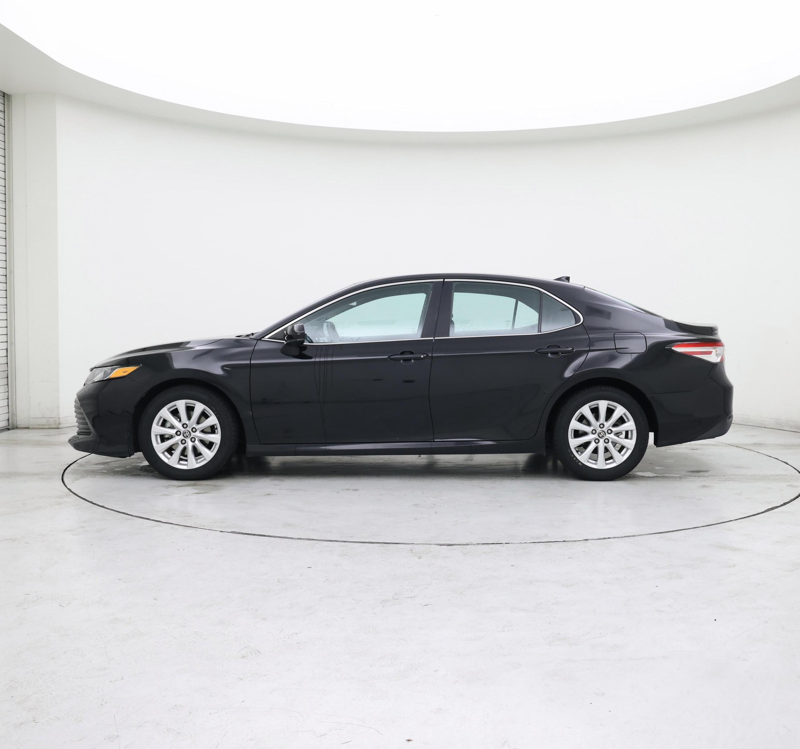 Thumbnail: 2020 Toyota Camry - 3