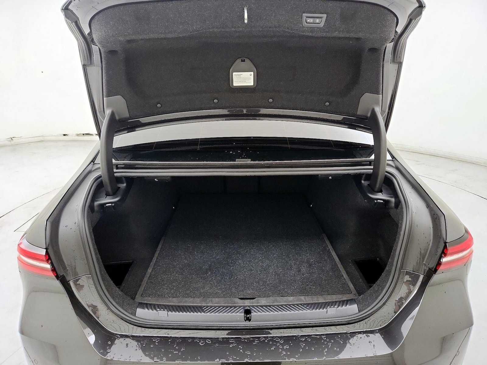 2024 BMW 5 Series 530i - Photo 23
