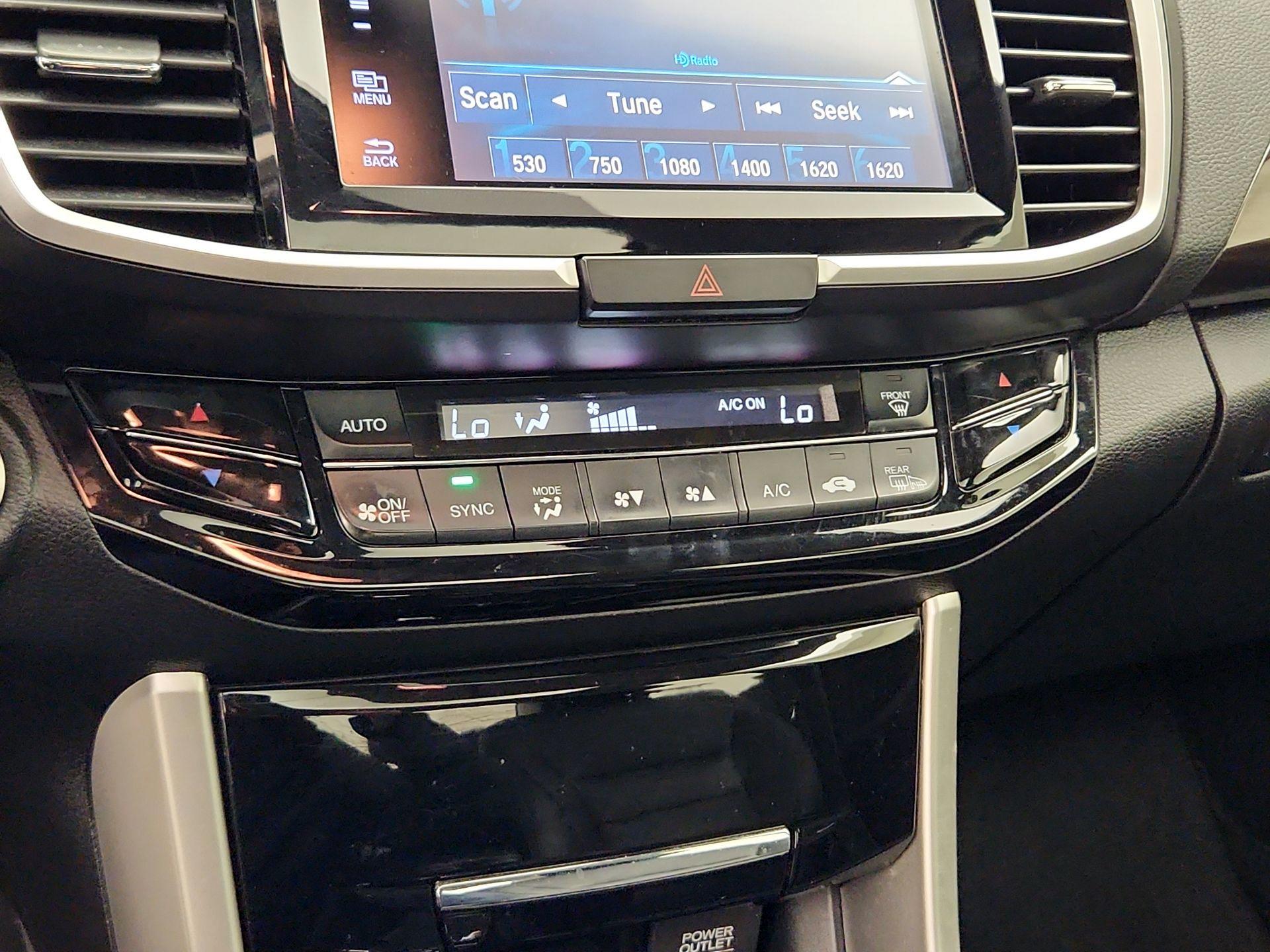 Thumbnail: 2016 Honda Accord - 16