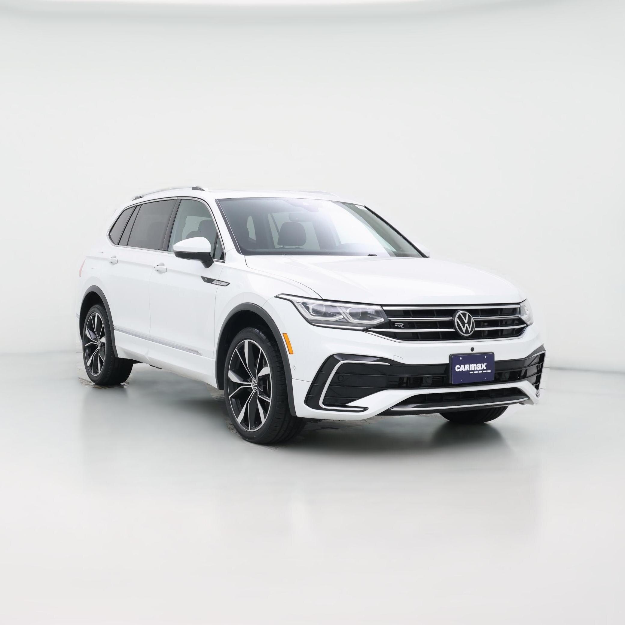 Thumbnail: 2022 Volkswagen Tiguan - 1
