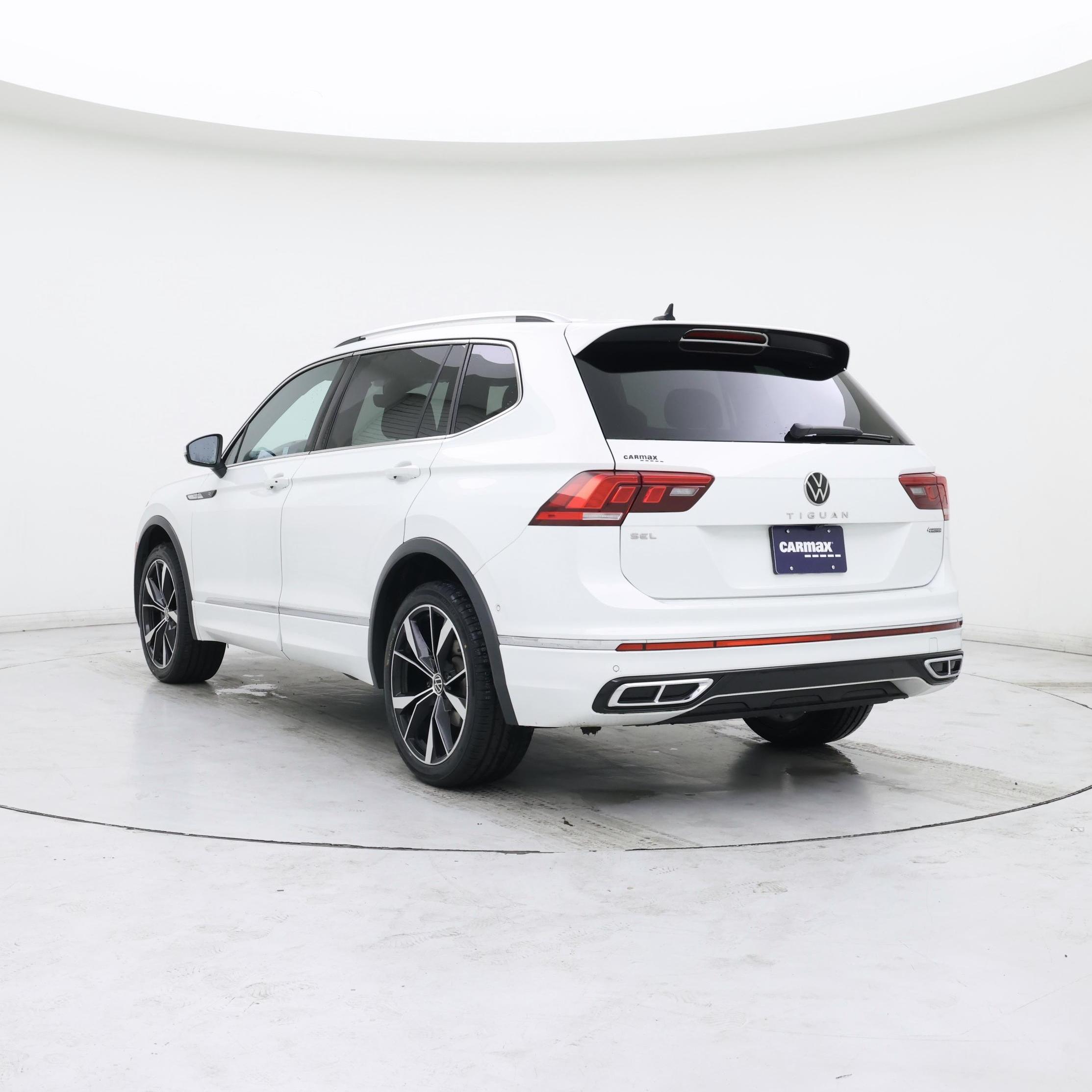 Thumbnail: 2022 Volkswagen Tiguan - 2