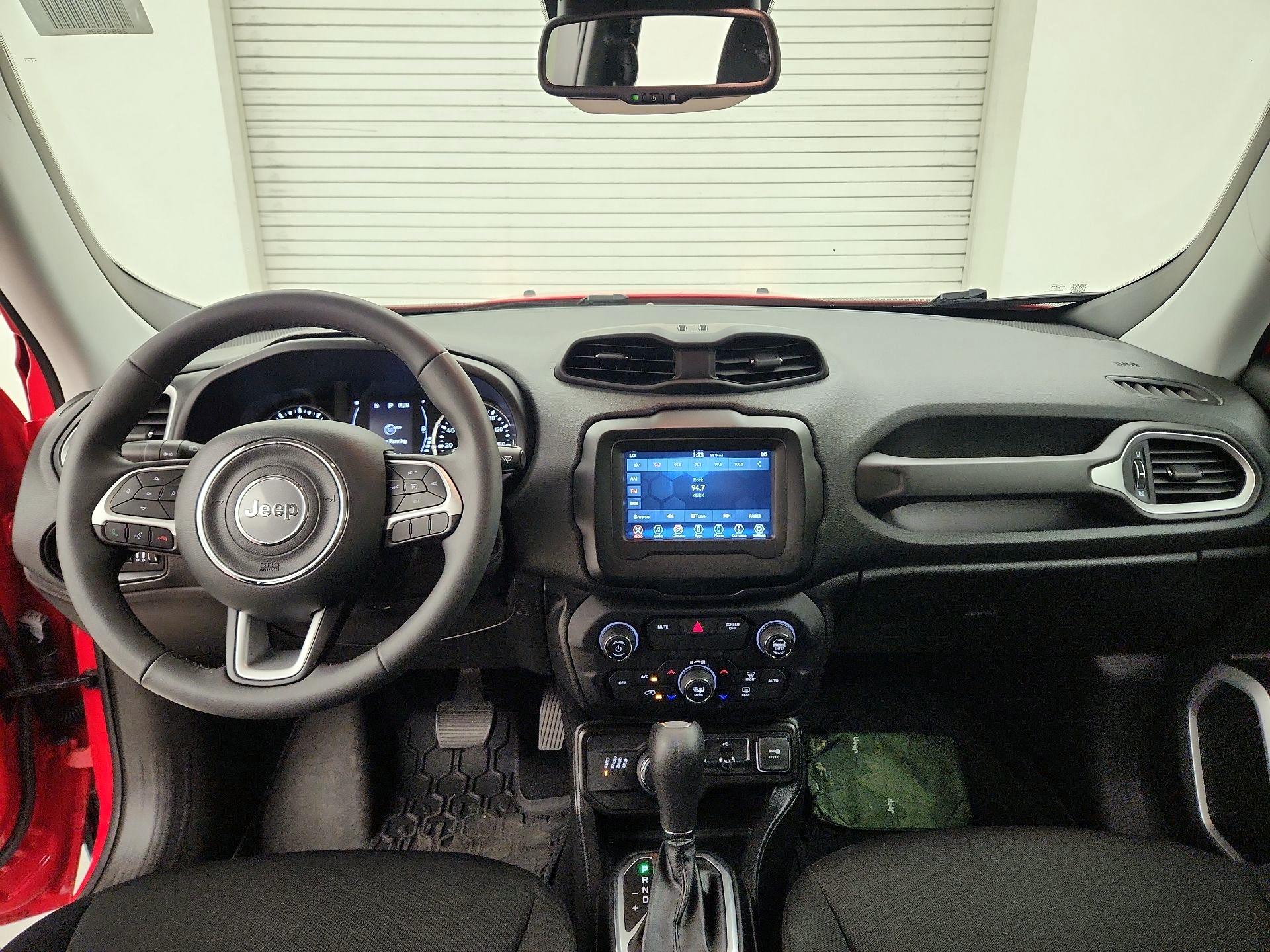 Thumbnail: 2020 Jeep Renegade - 9