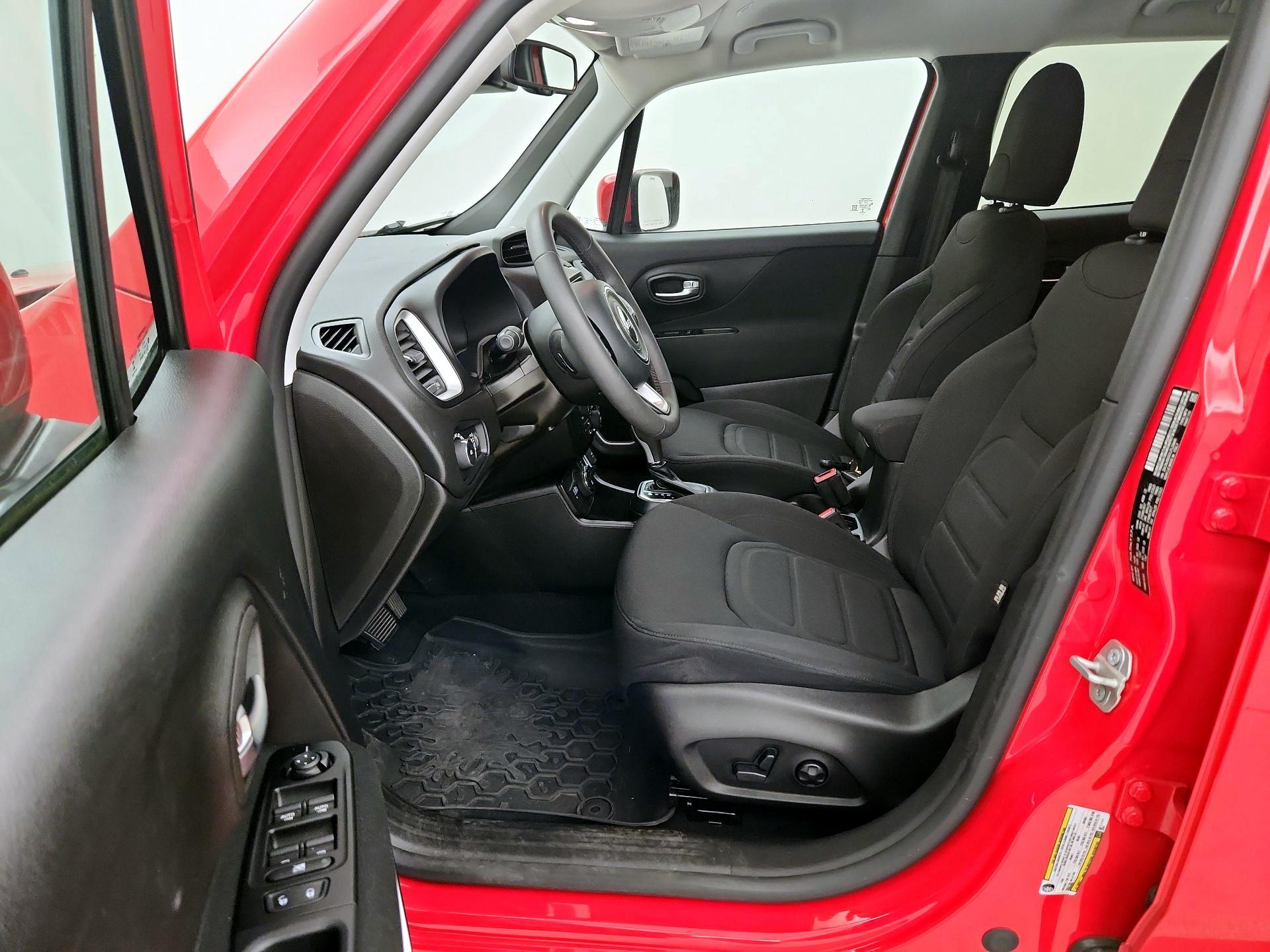 Thumbnail: 2020 Jeep Renegade - 11