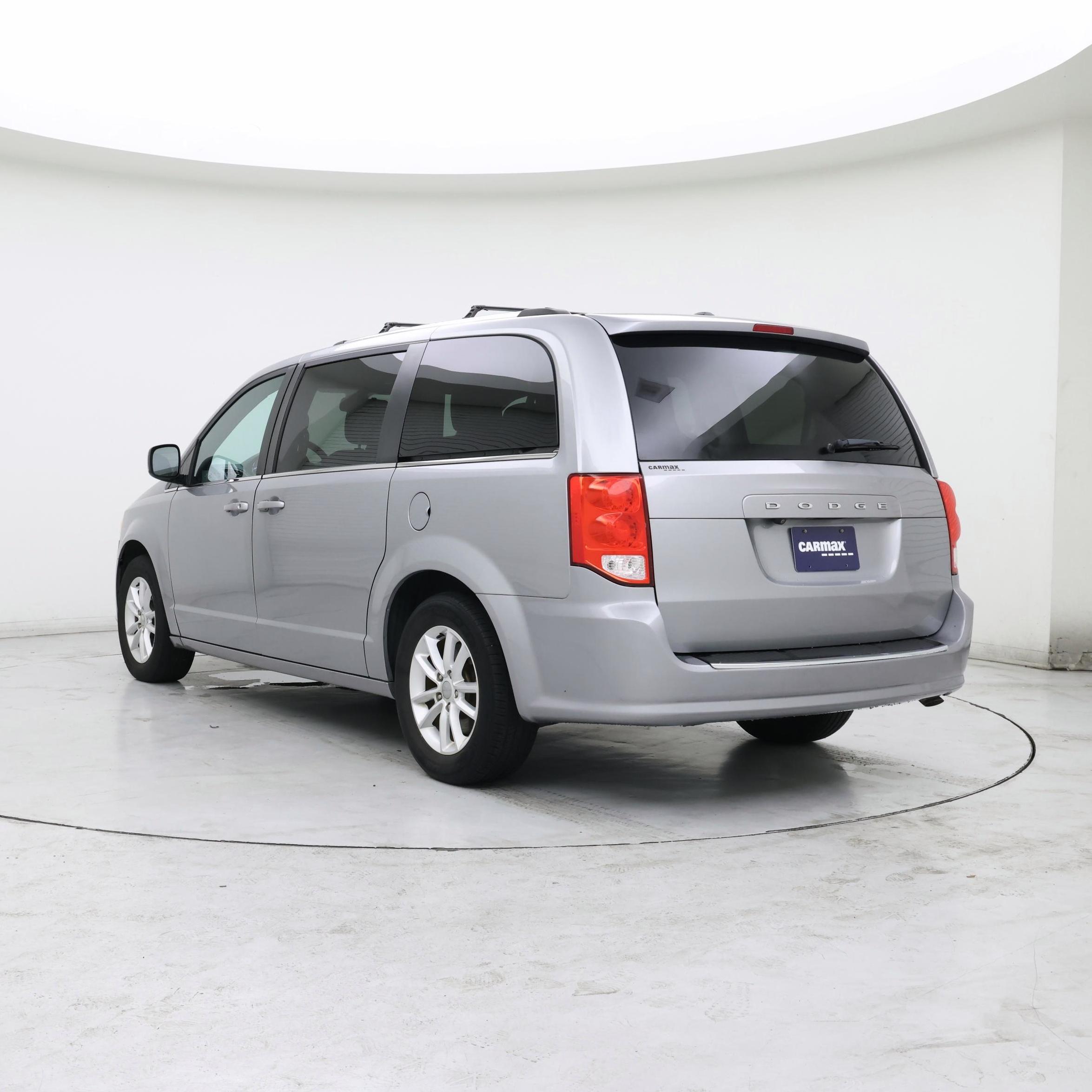 Thumbnail: 2018 Dodge Grand Caravan - 2