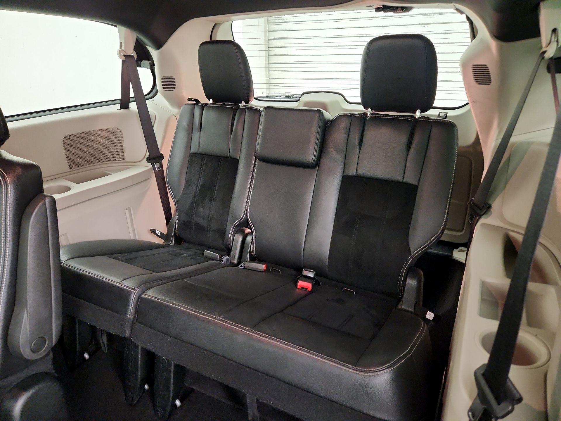 Thumbnail: 2018 Dodge Grand Caravan - 20