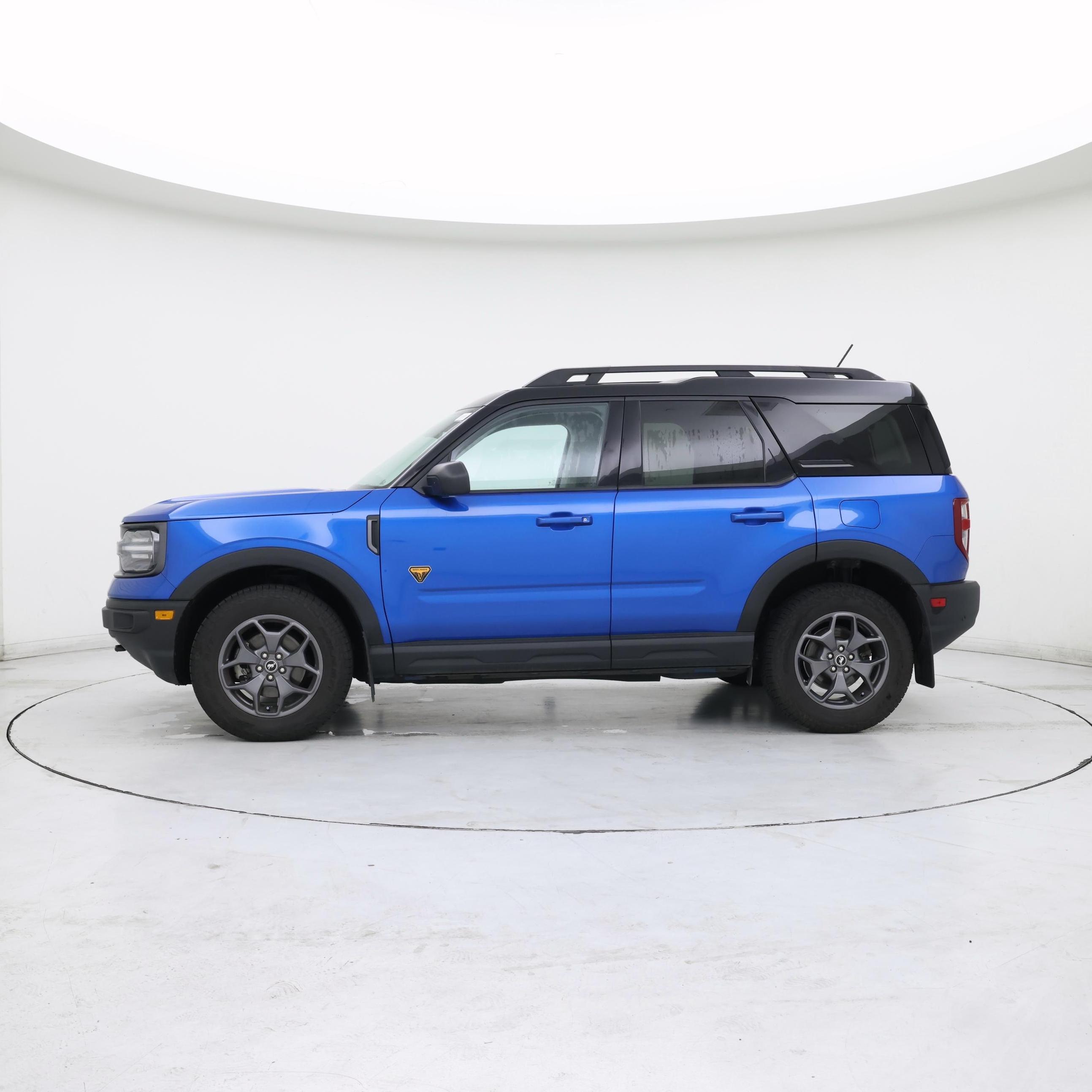 Thumbnail: 2022 Ford Bronco Sport - 3