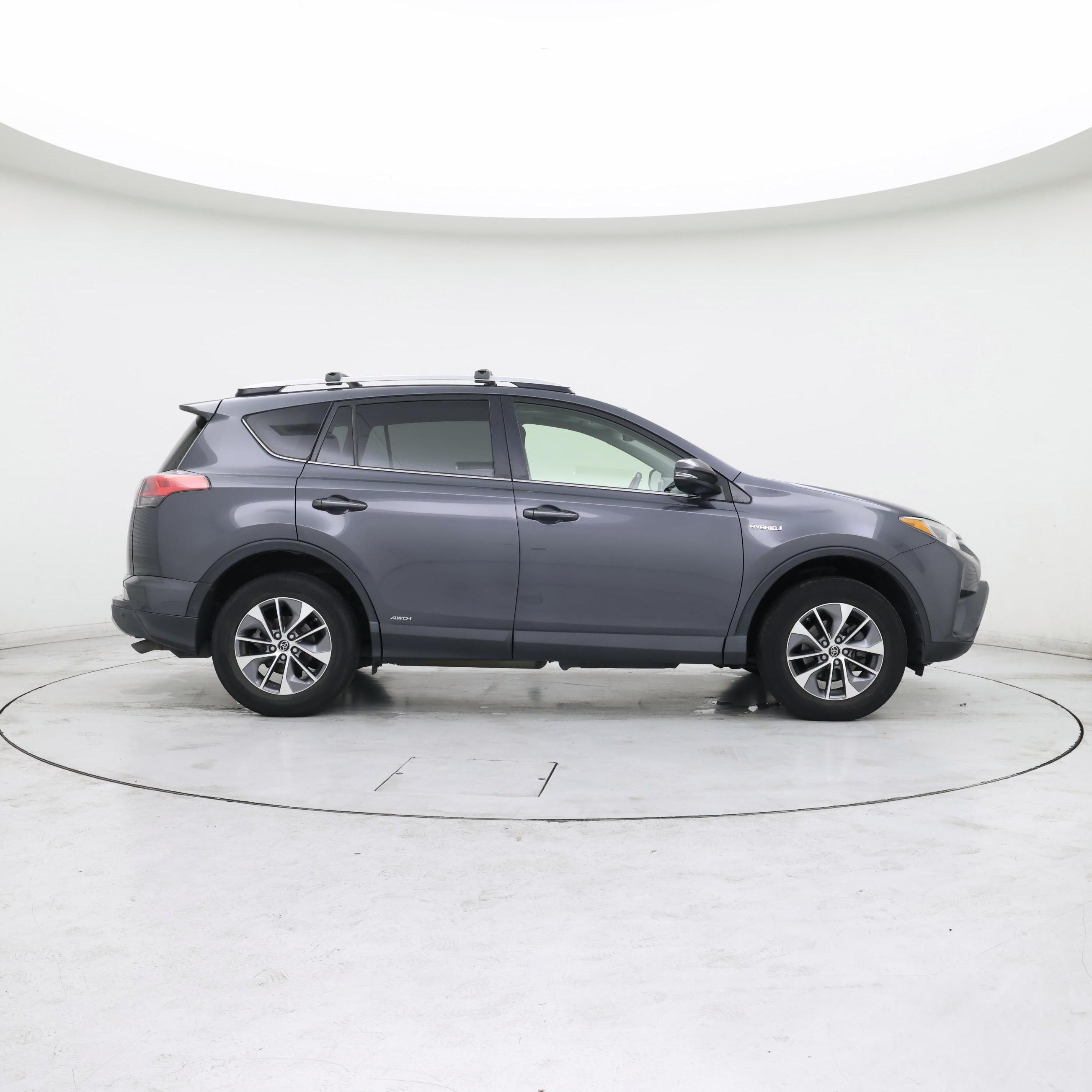 Thumbnail: 2016 Toyota RAV4 - 7