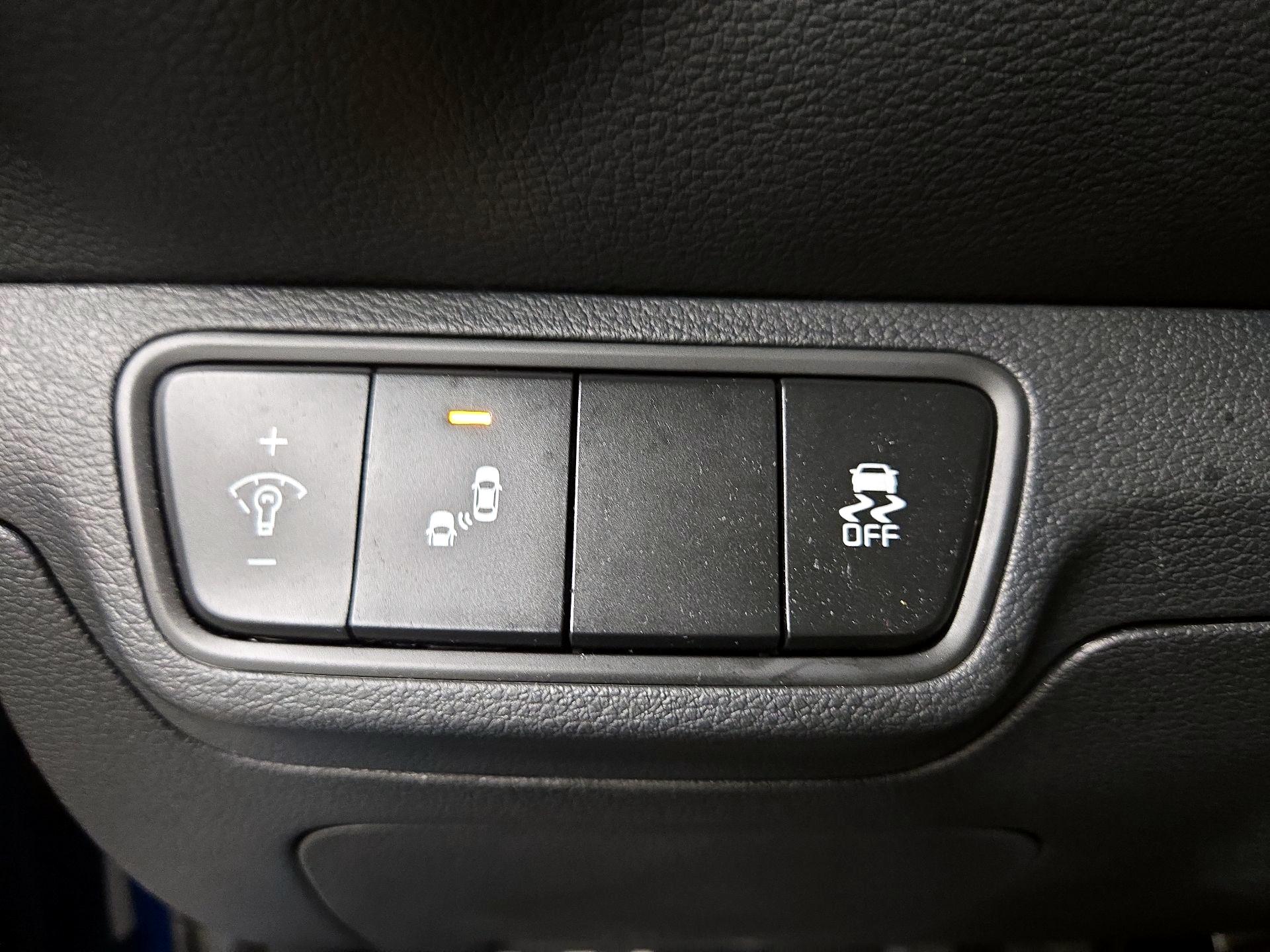 Thumbnail: 2023 Kia Forte - 13