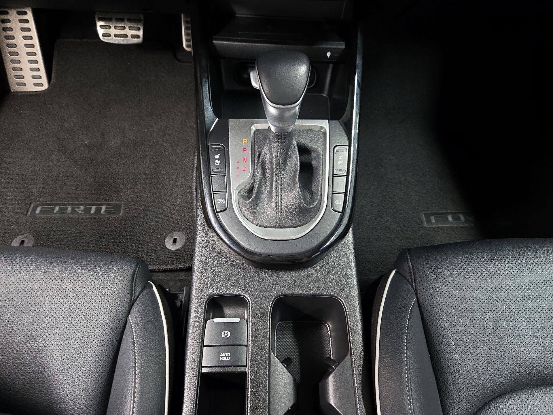 Thumbnail: 2023 Kia Forte - 18
