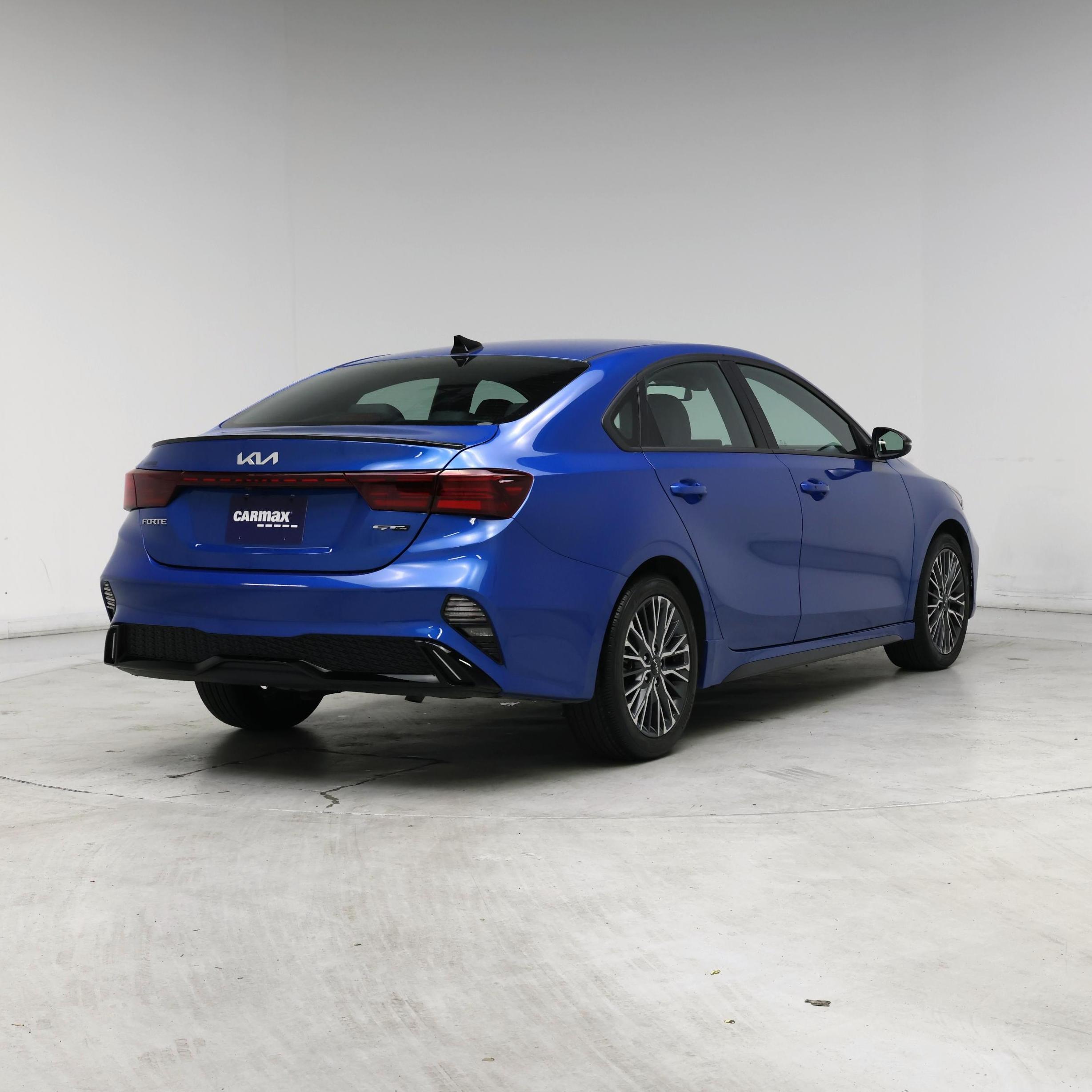 Thumbnail: 2023 Kia Forte - 8