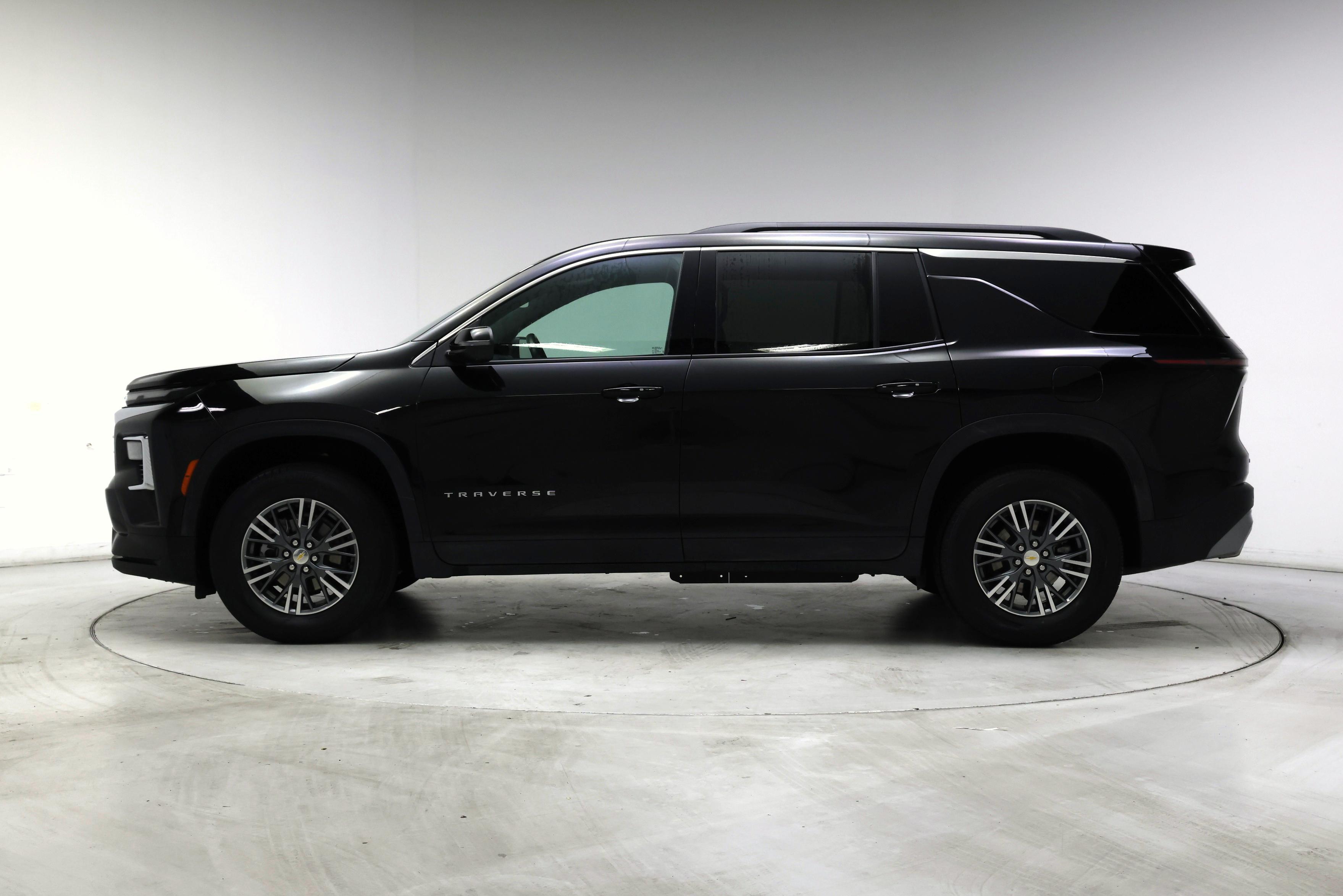 Thumbnail: 2024 Chevrolet Traverse - 3