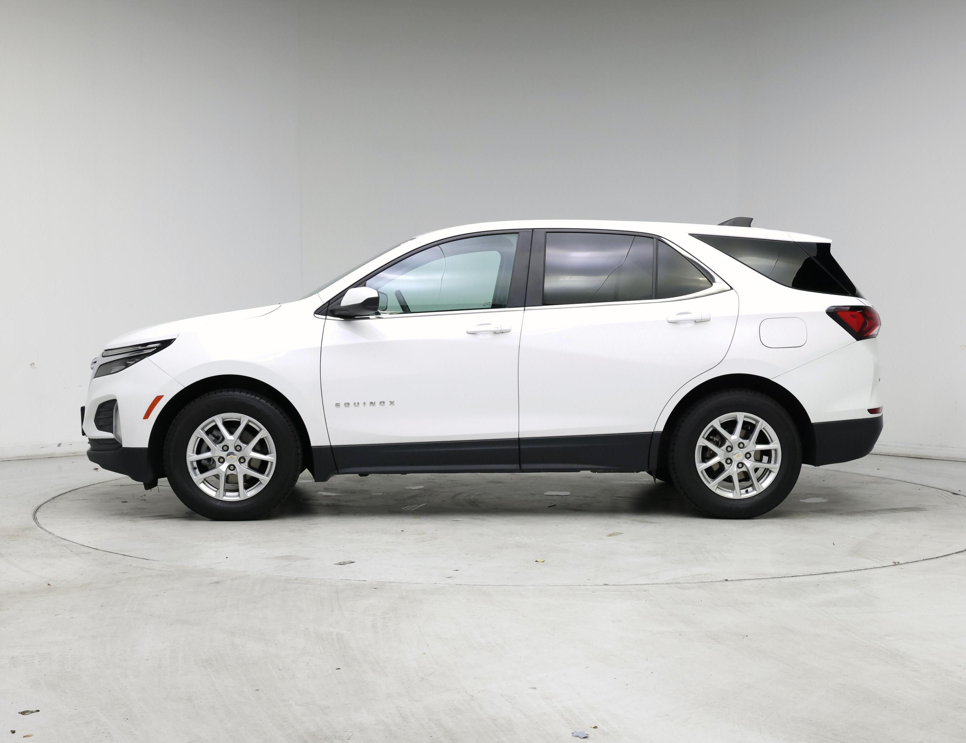 Thumbnail: 2022 Chevrolet Equinox - 3