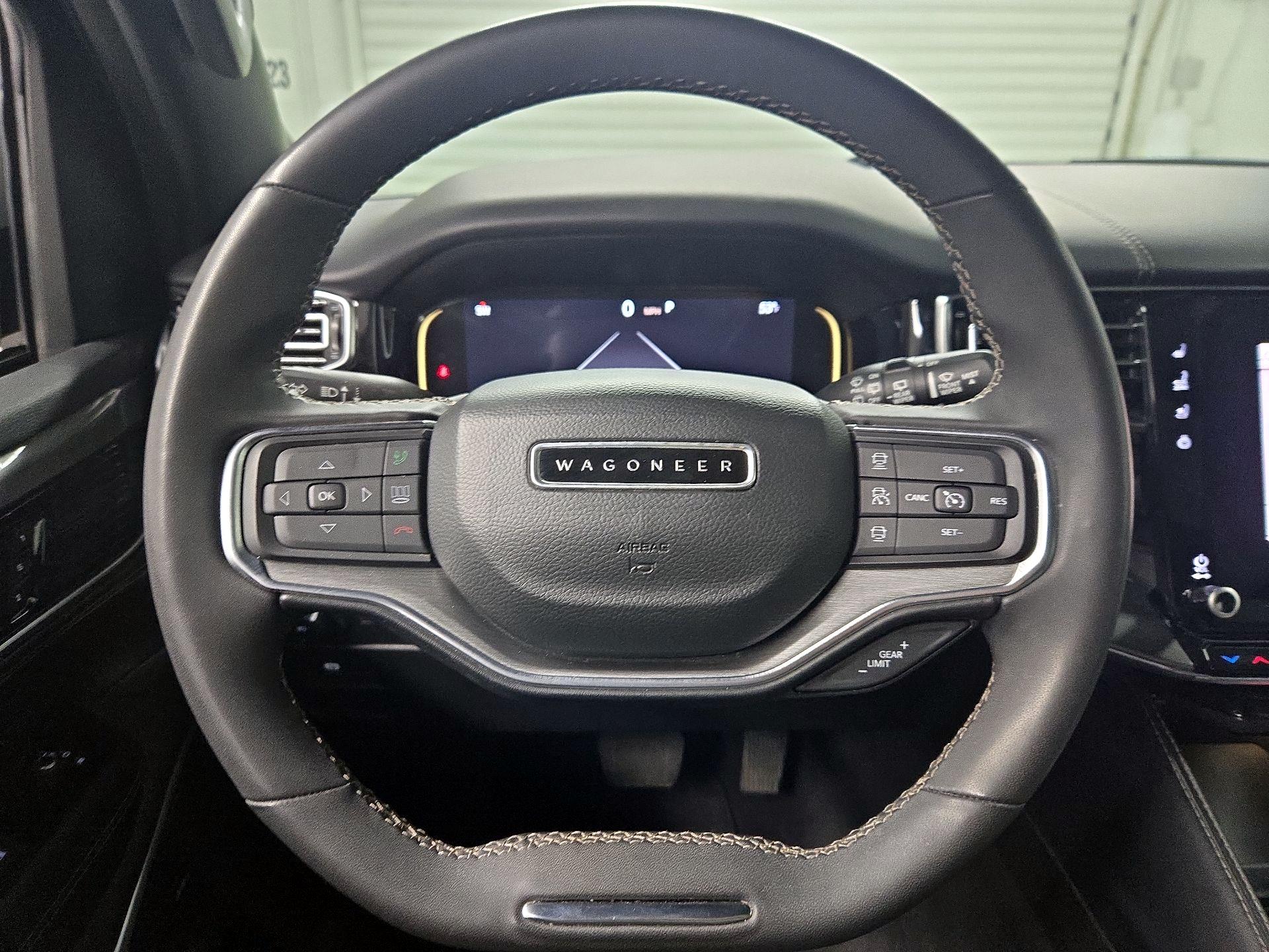 Thumbnail: 2022 Jeep Wagoneer - 10