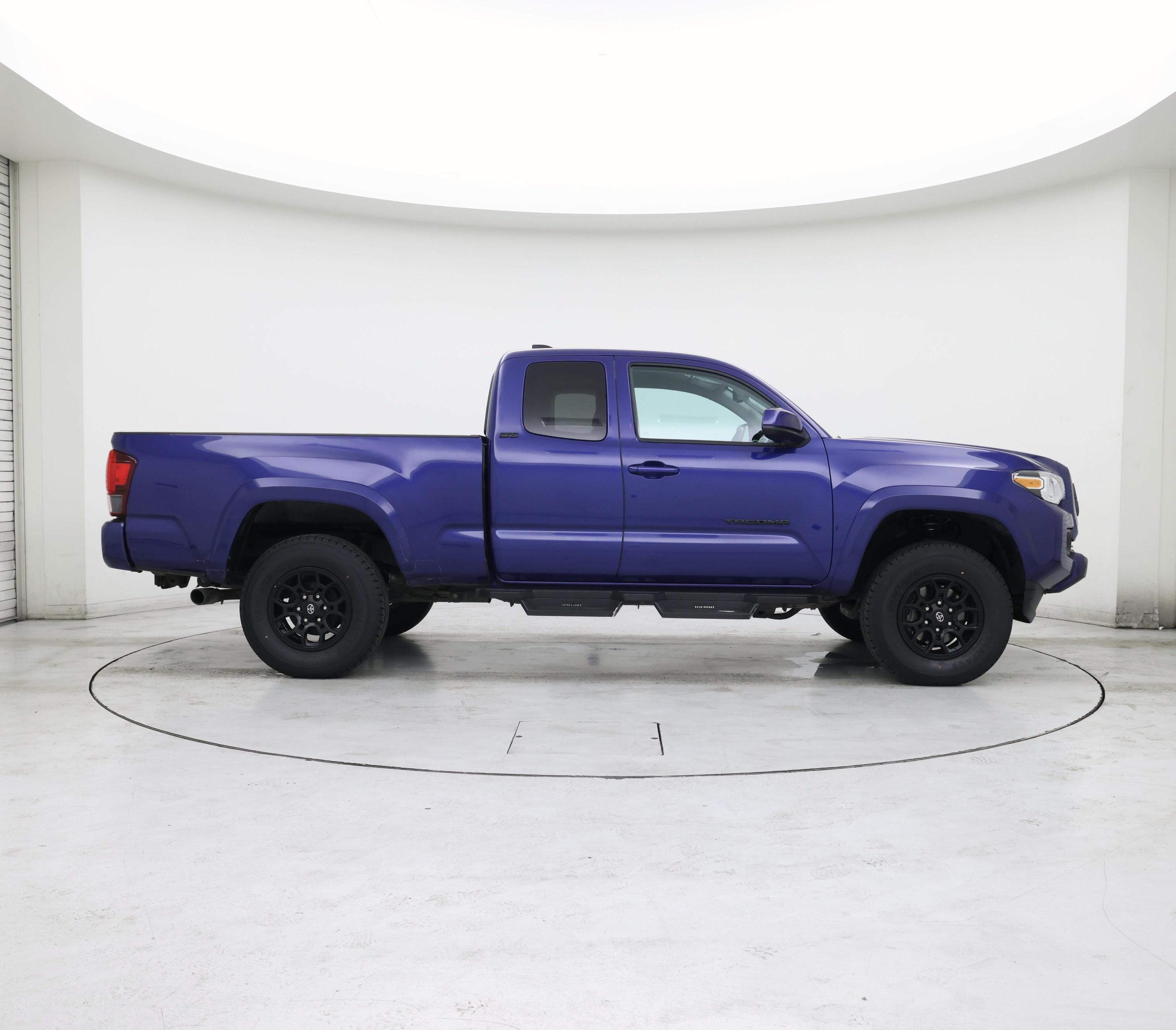 Thumbnail: 2022 Toyota Tacoma - 7