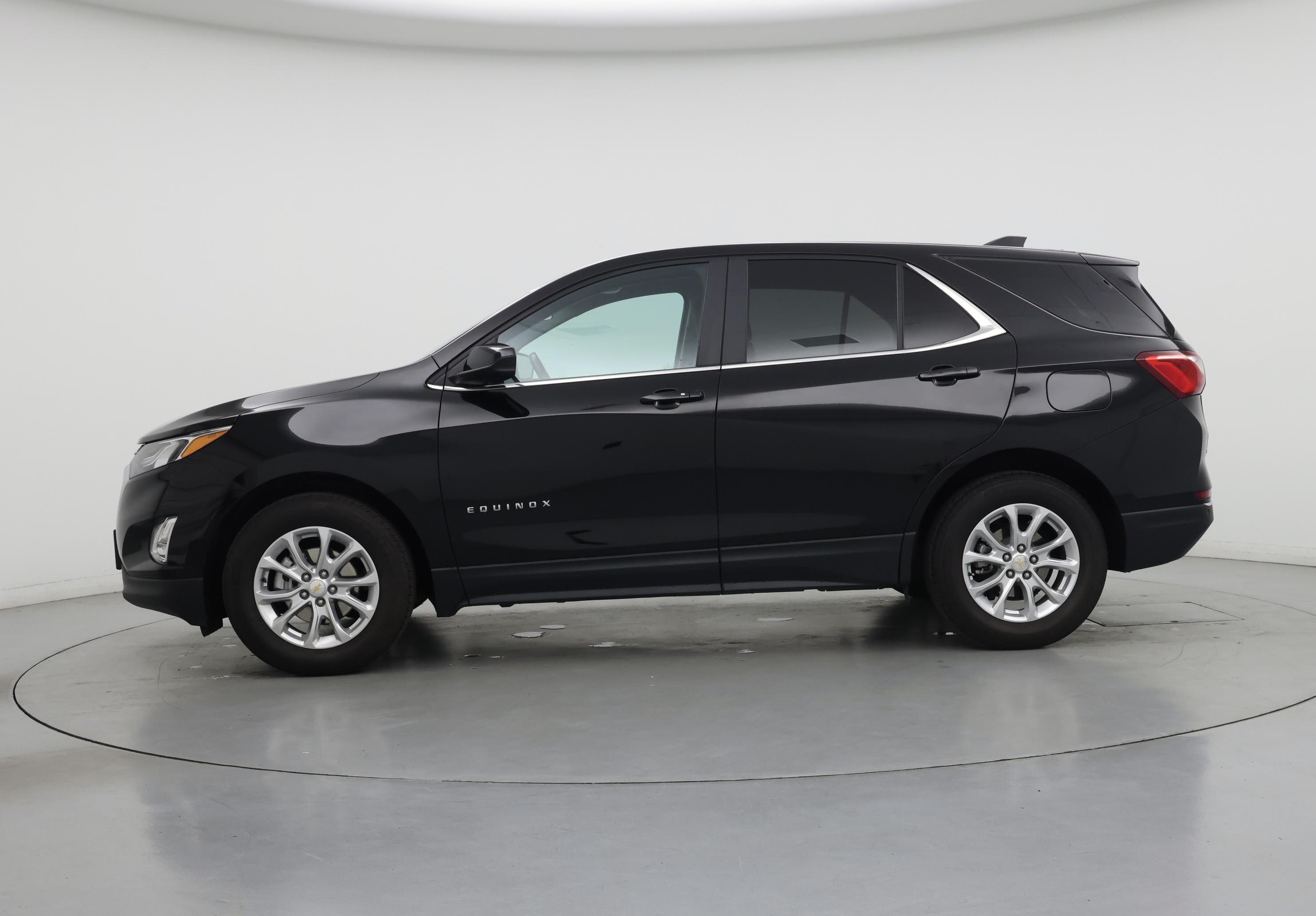 Thumbnail: 2021 Chevrolet Equinox - 3
