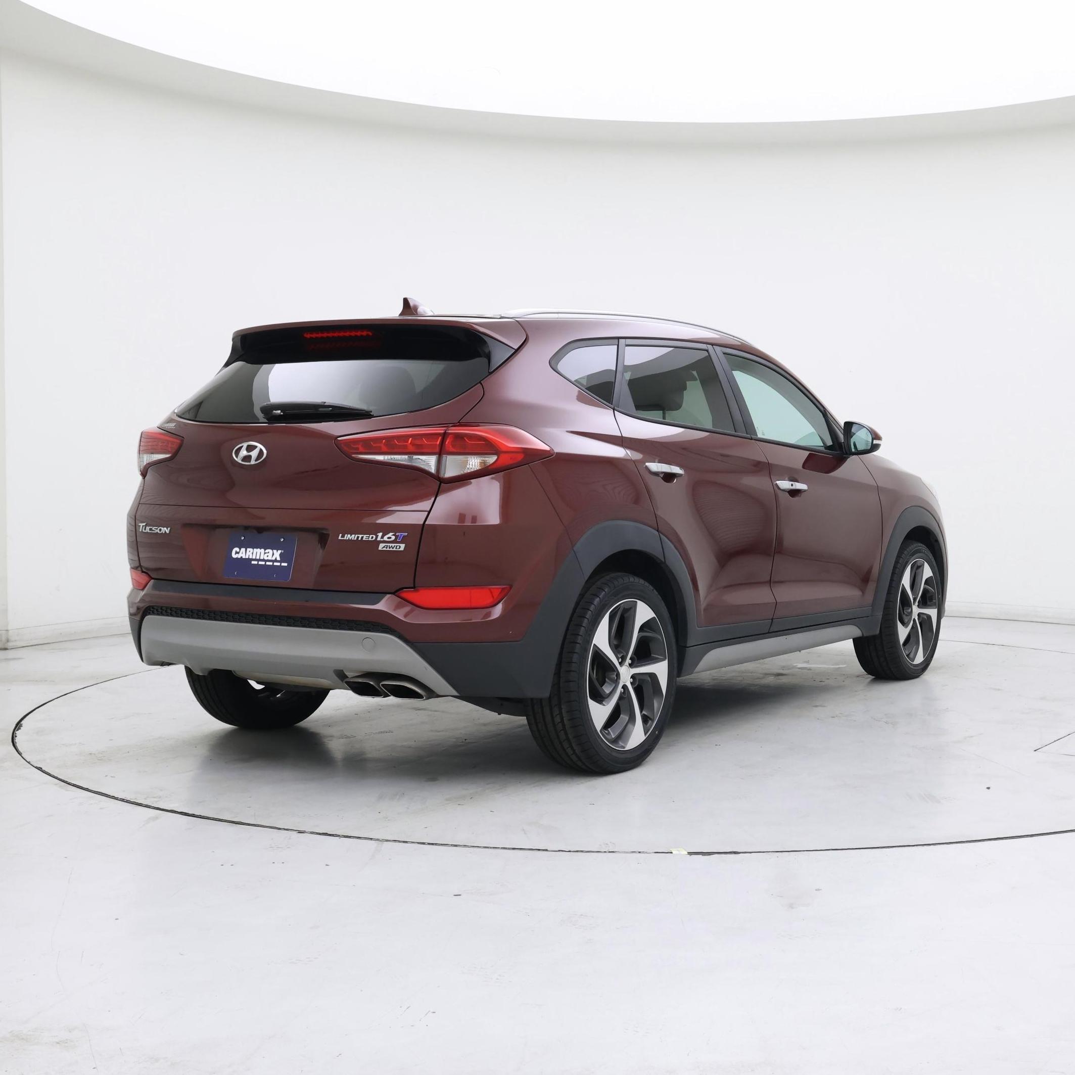 Thumbnail: 2017 Hyundai Tucson - 8