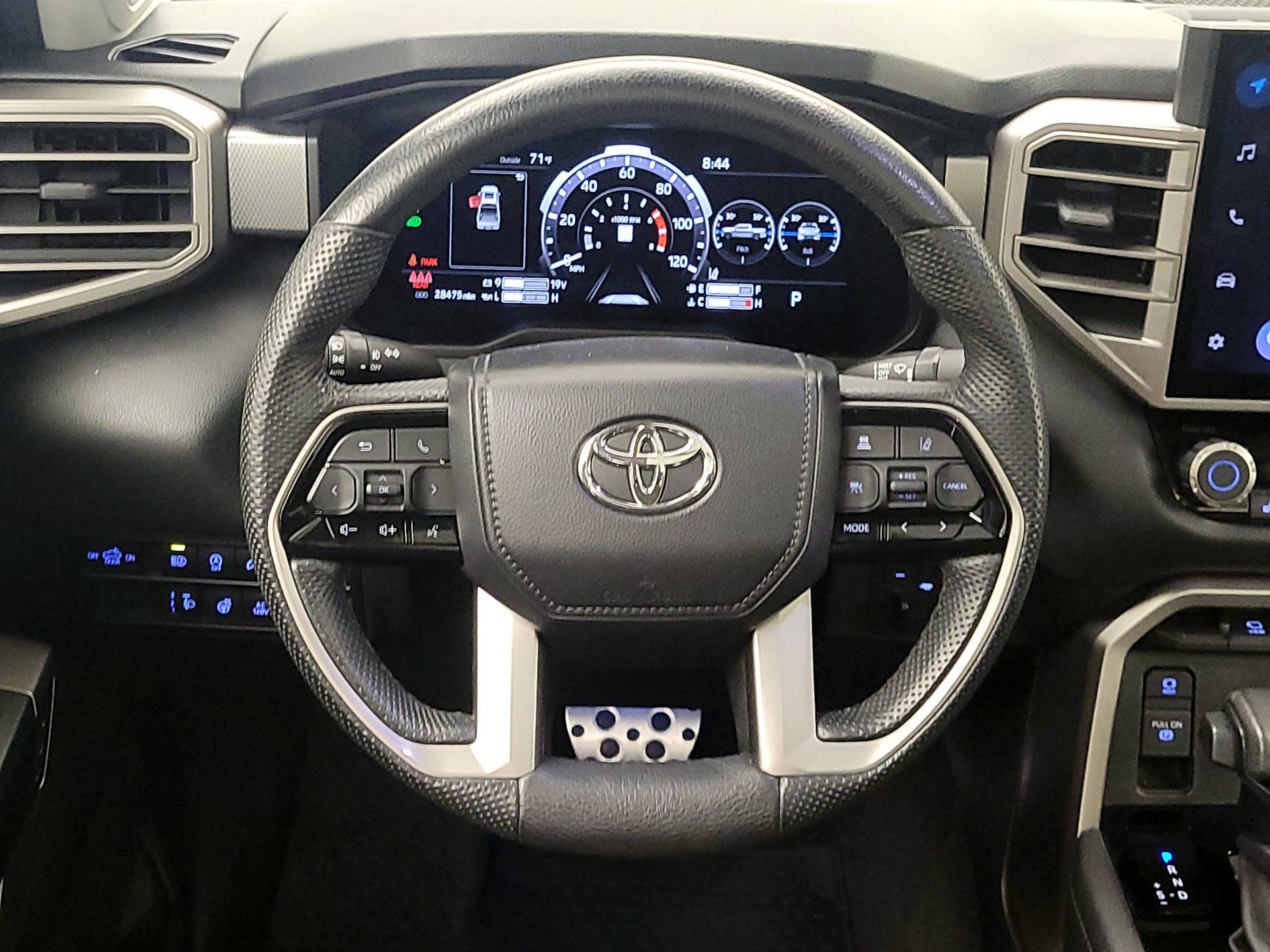 Thumbnail: 2024 Toyota Tundra - 10