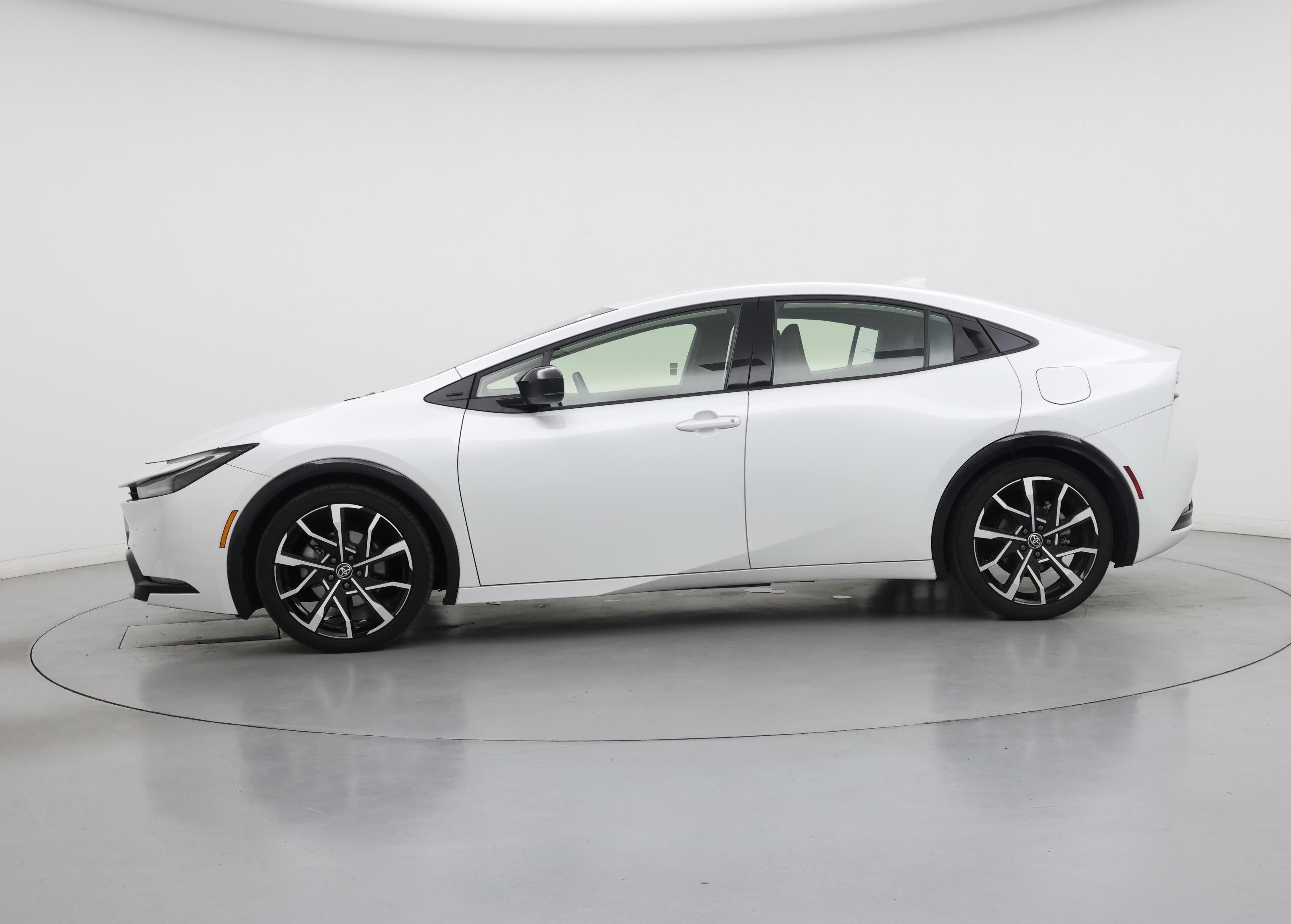 Thumbnail: 2023 Toyota Prius Prime - 3