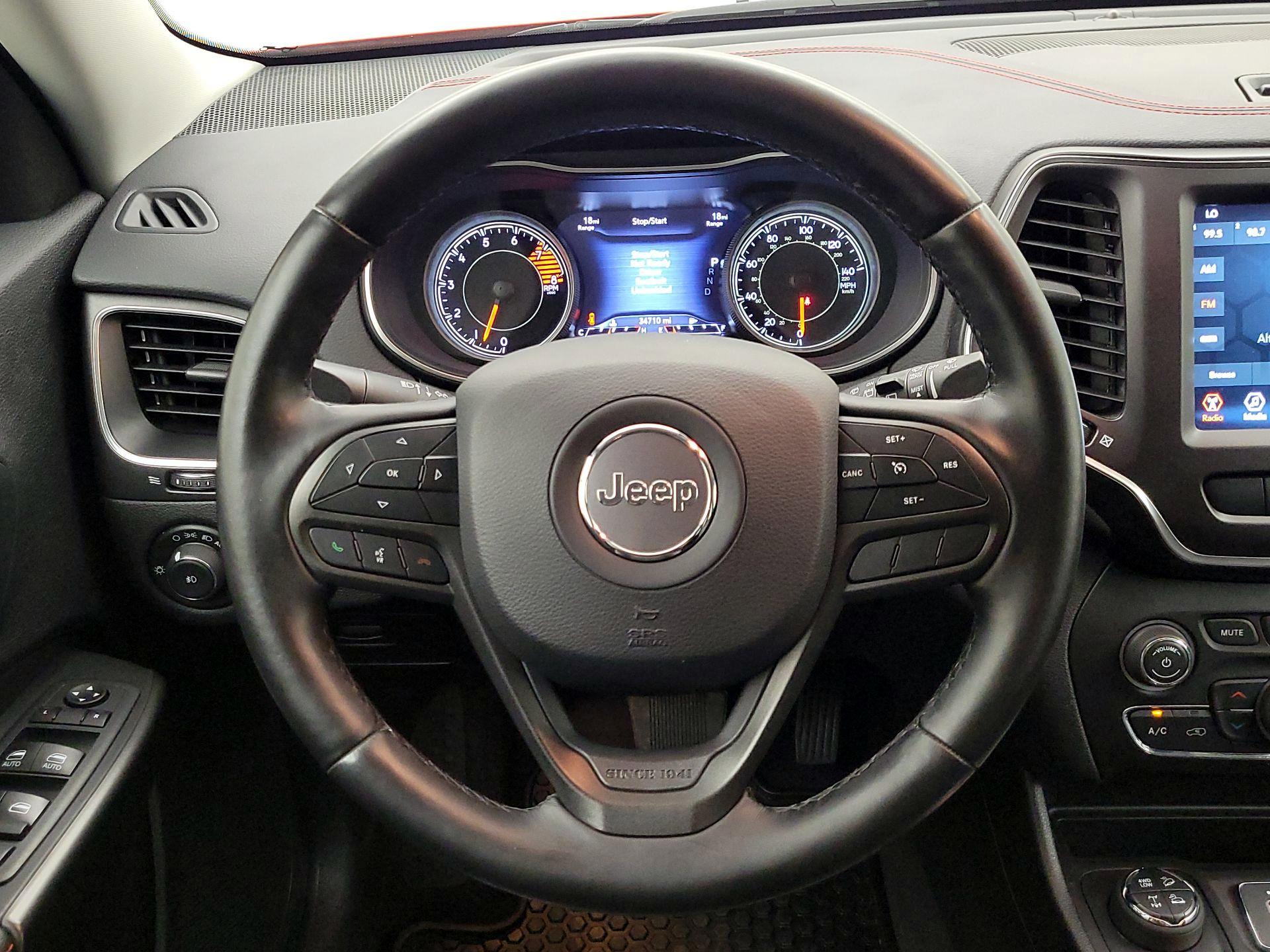 Thumbnail: 2021 Jeep Cherokee - 10