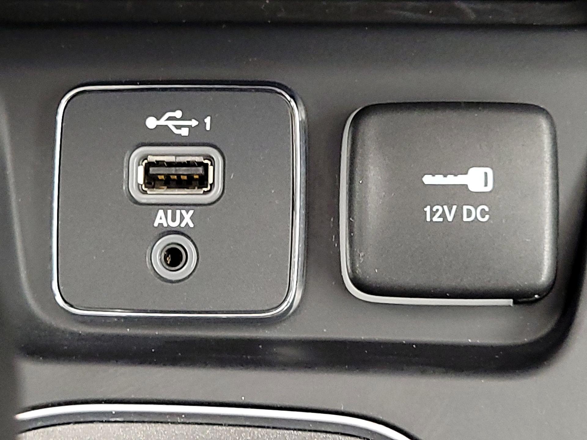 Thumbnail: 2021 Jeep Cherokee - 18