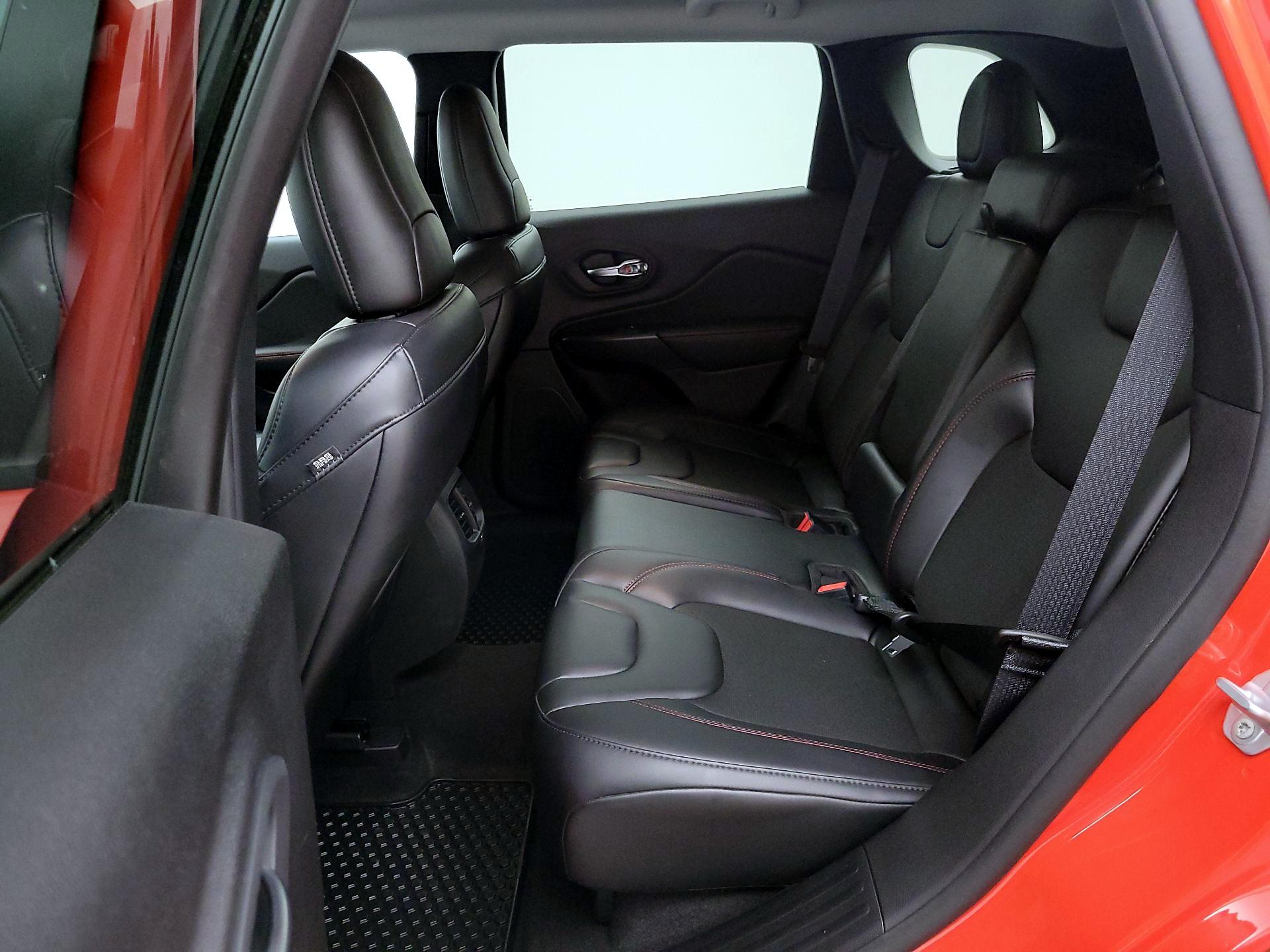 Thumbnail: 2021 Jeep Cherokee - 19