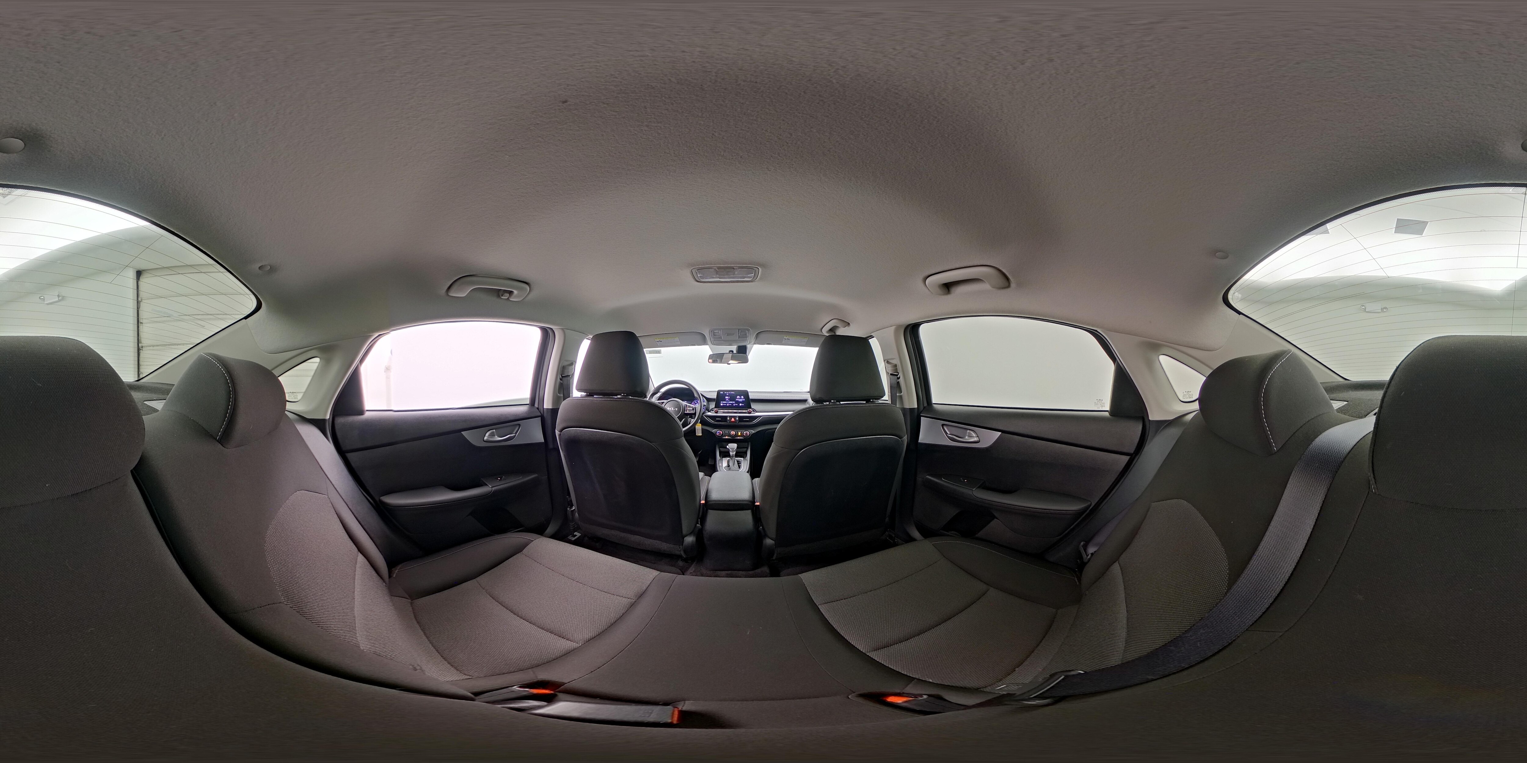 2024 Kia Forte LXS - Photo 25