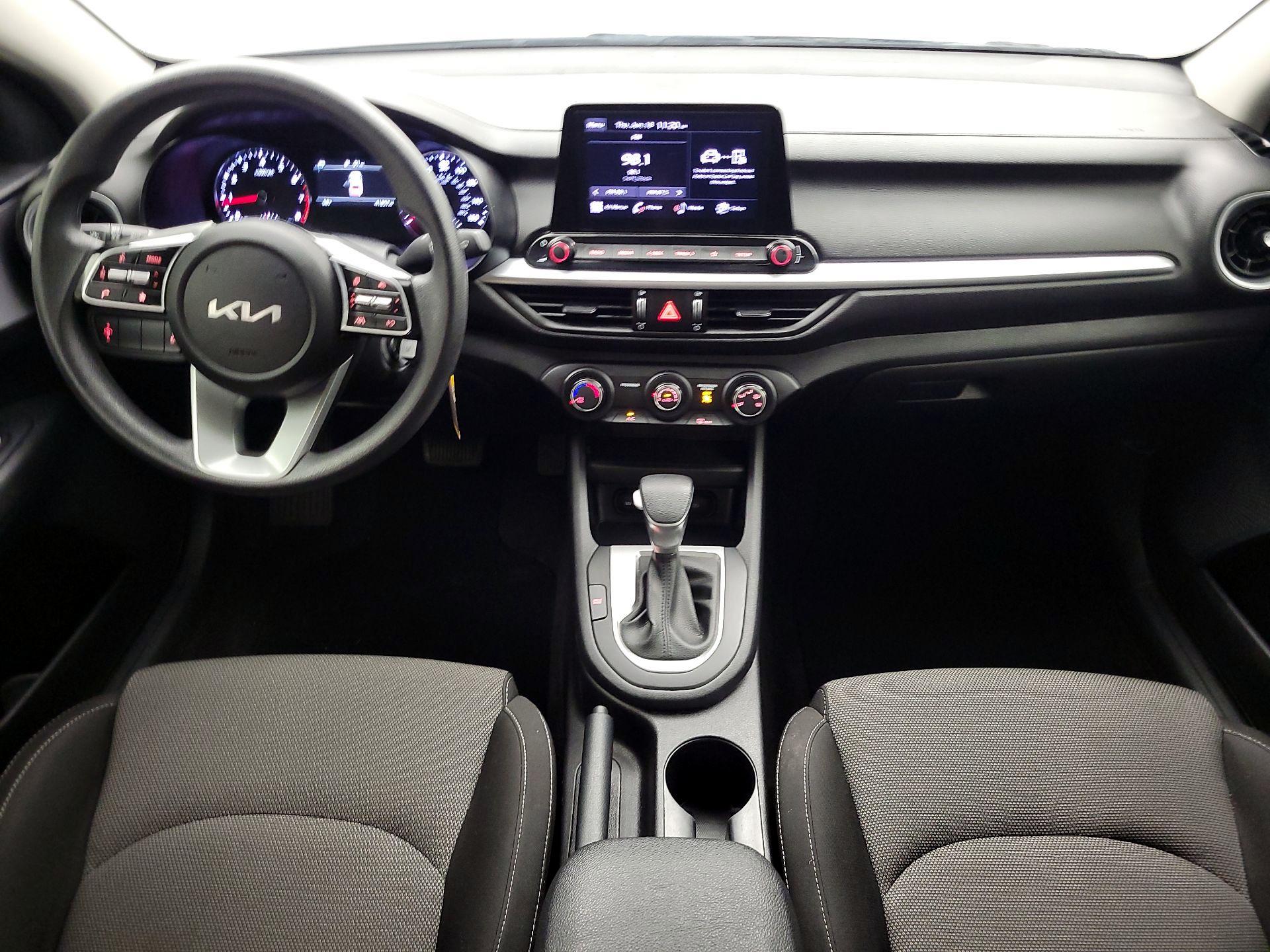 Thumbnail: 2024 Kia Forte - 9