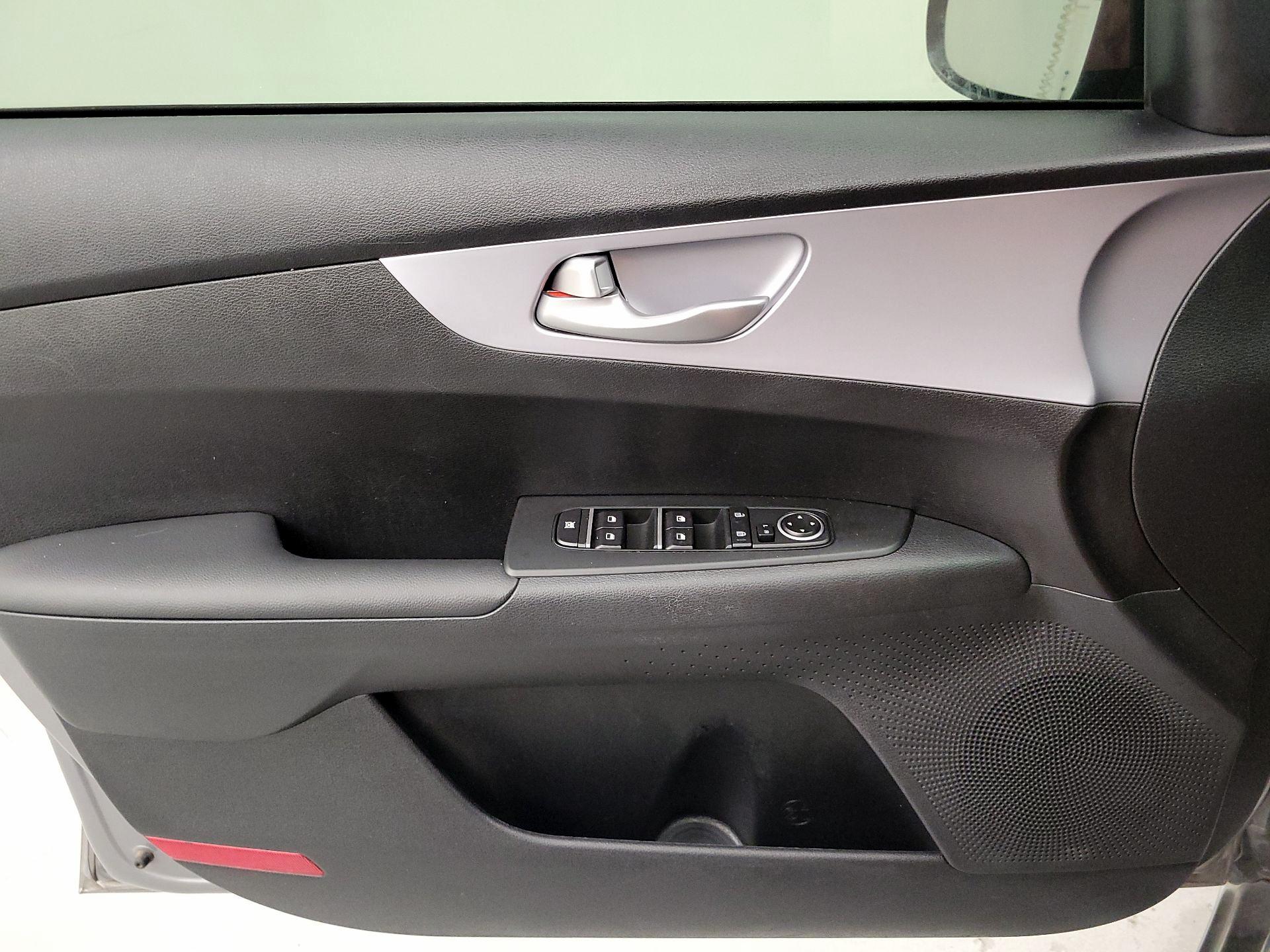 Thumbnail: 2024 Kia Forte - 12