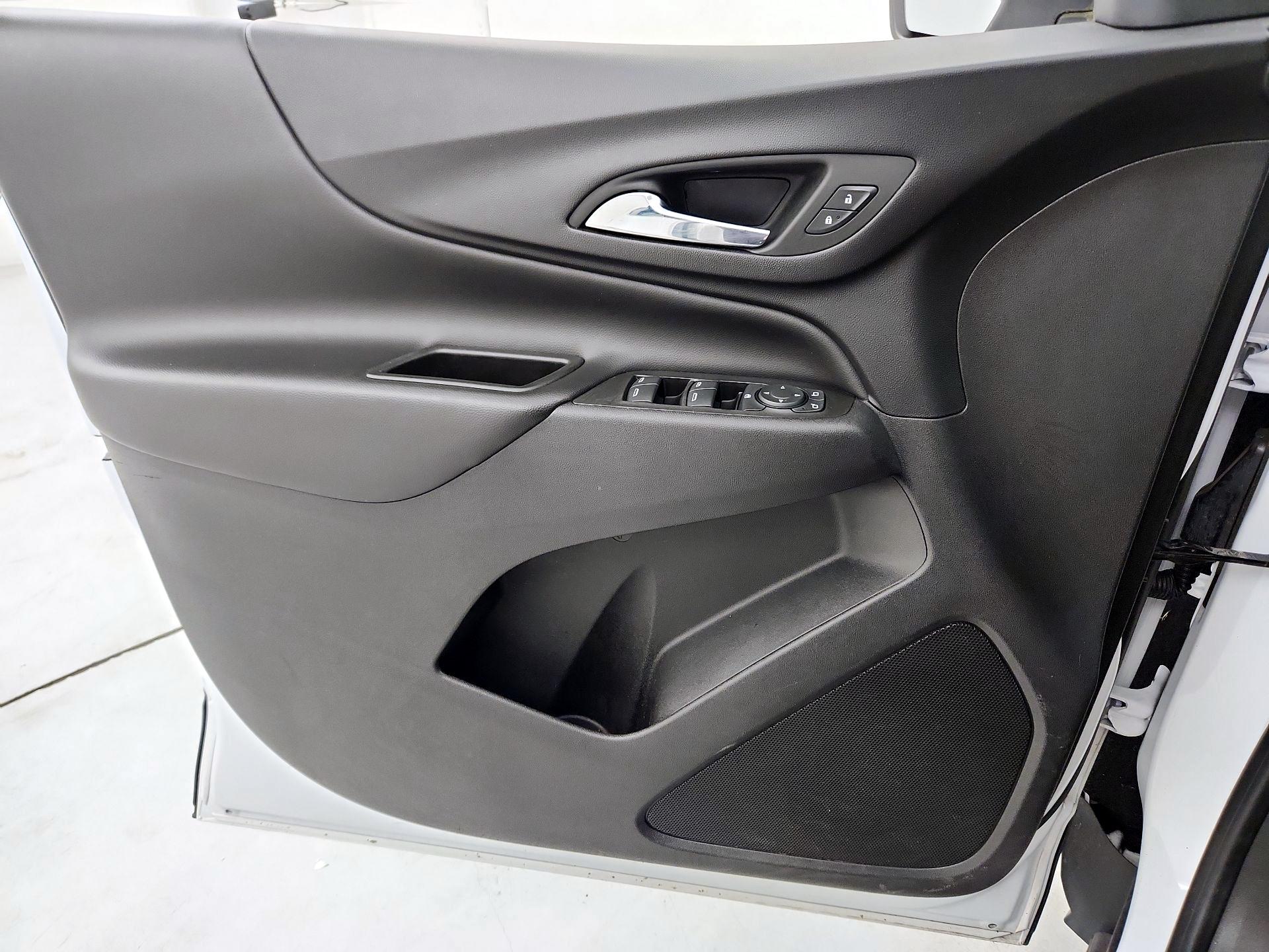 Thumbnail: 2022 Chevrolet Equinox - 12
