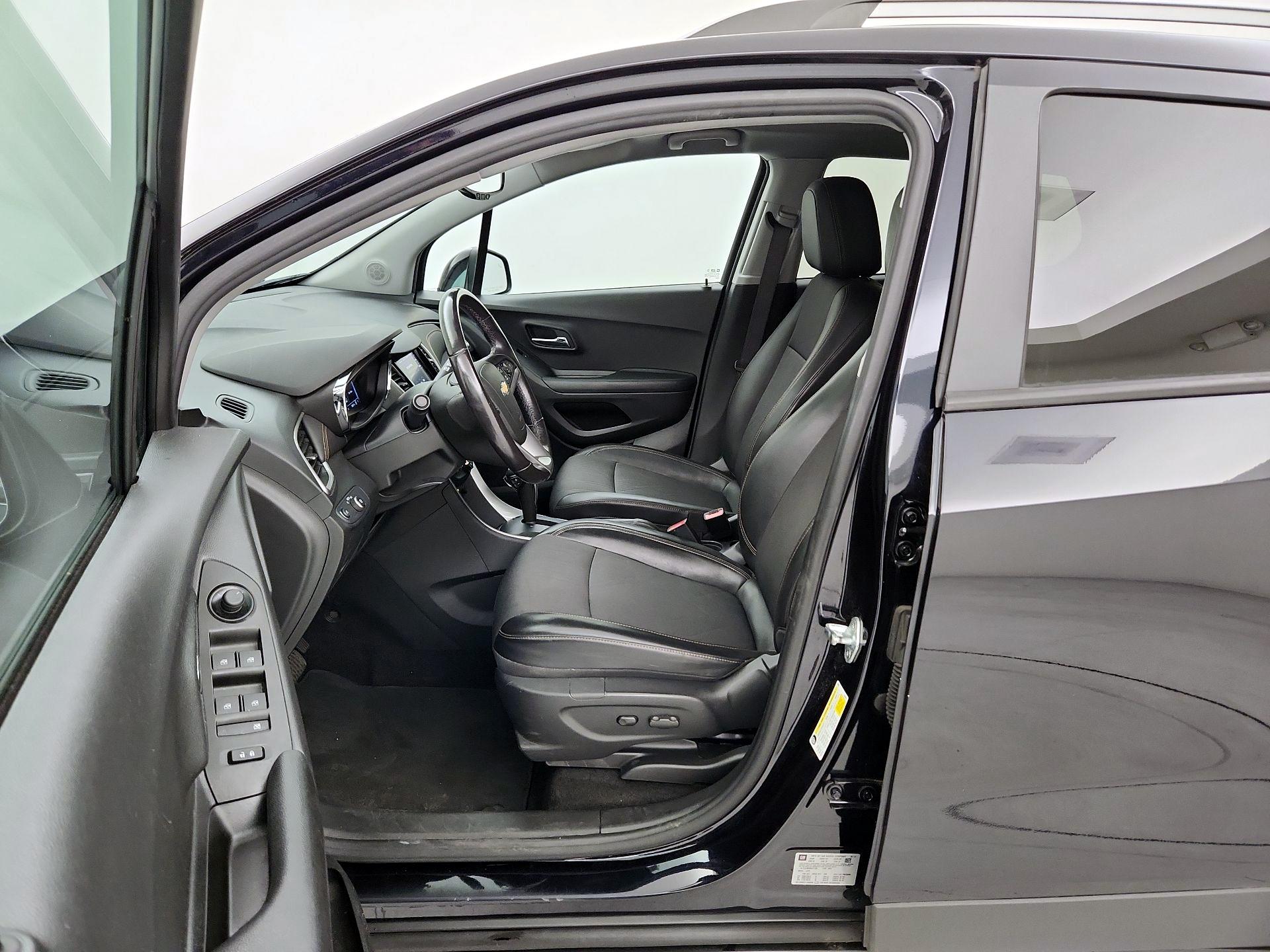 Thumbnail: 2021 Chevrolet Trax - 11