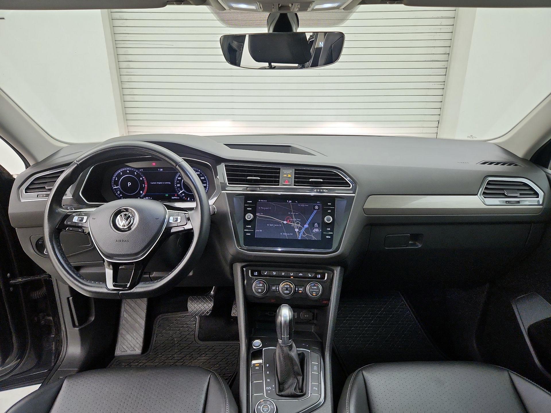 Thumbnail: 2019 Volkswagen Tiguan - 9