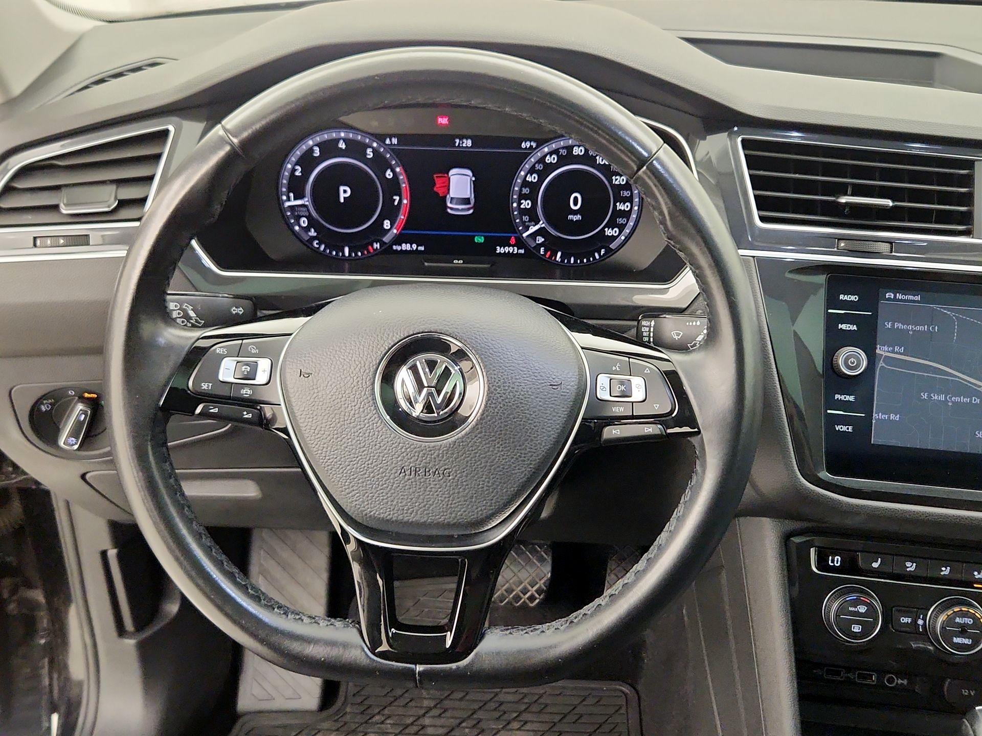 Thumbnail: 2019 Volkswagen Tiguan - 10