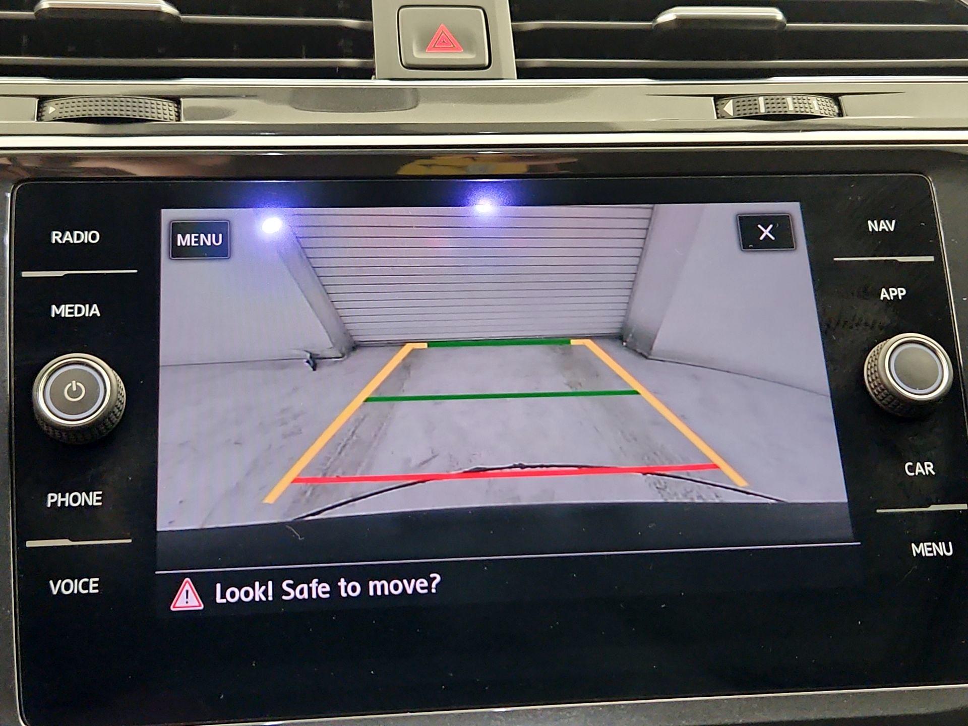 Thumbnail: 2019 Volkswagen Tiguan - 15