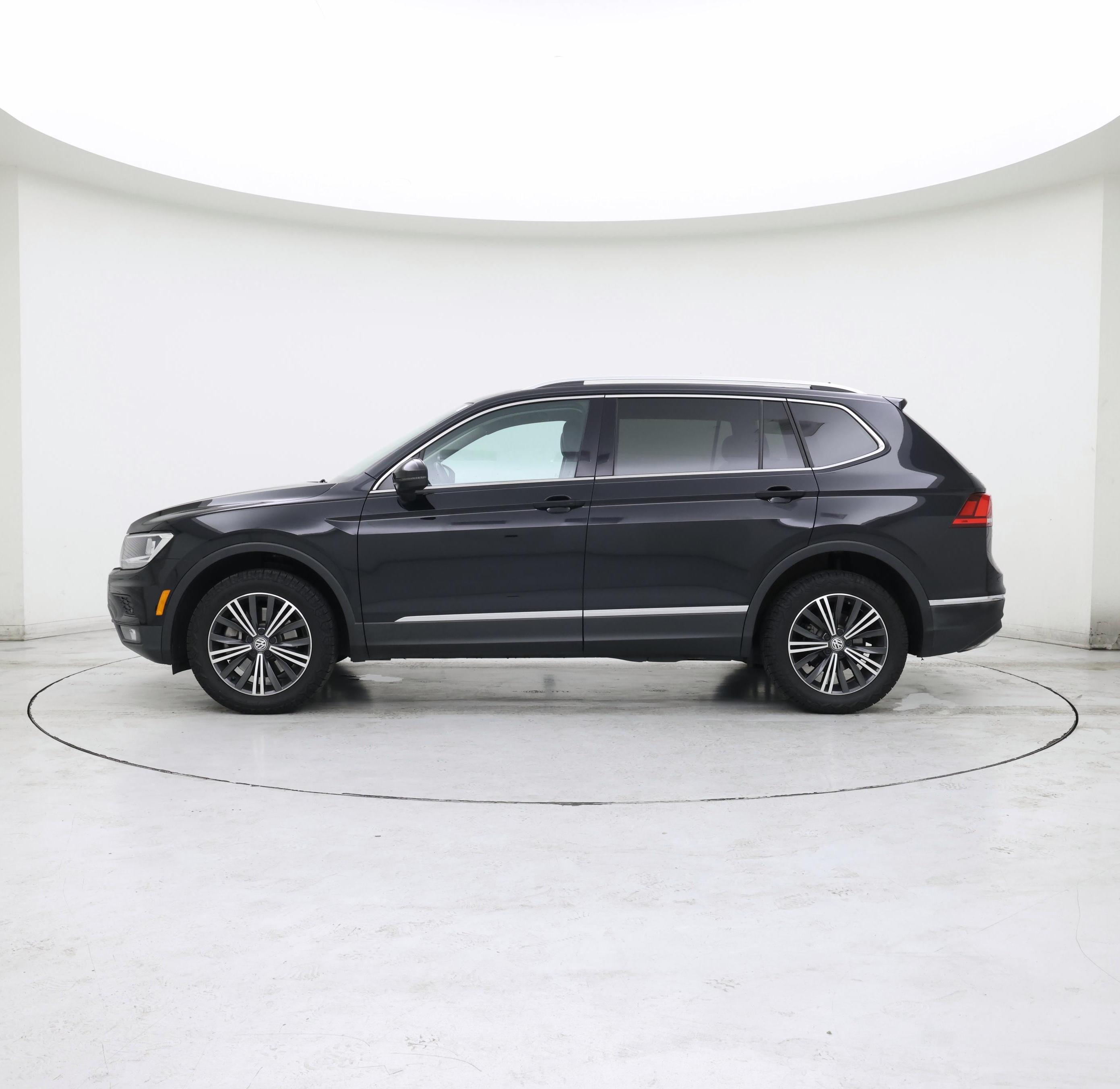 Thumbnail: 2019 Volkswagen Tiguan - 3