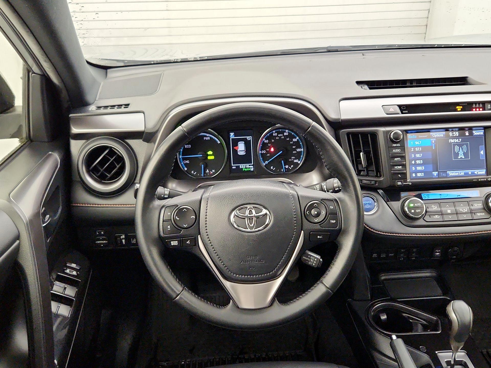 Thumbnail: 2017 Toyota RAV4 - 10