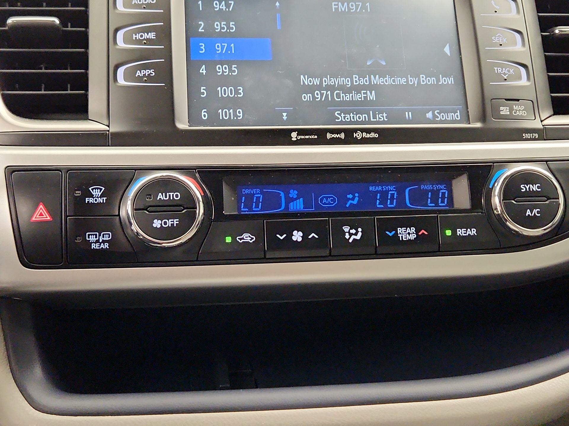 Thumbnail: 2018 Toyota Highlander - 16