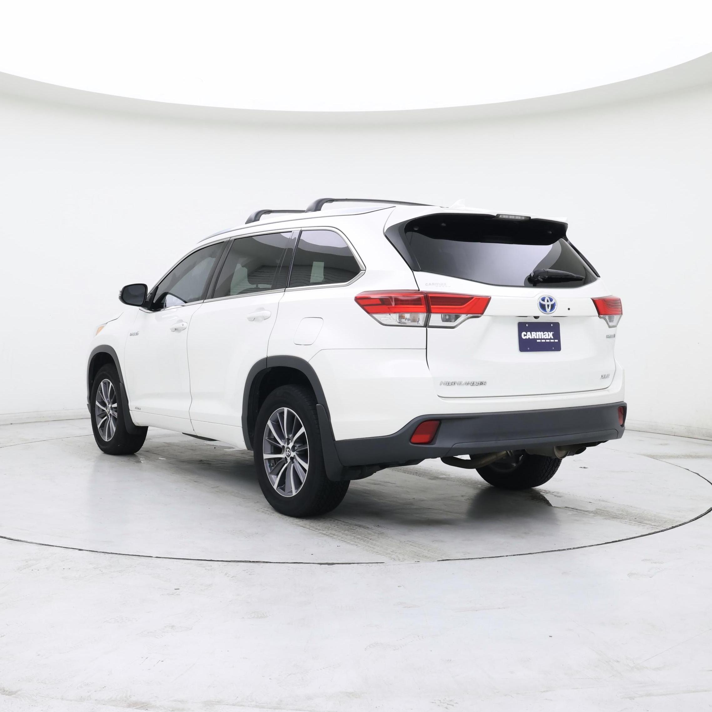 Thumbnail: 2018 Toyota Highlander - 2