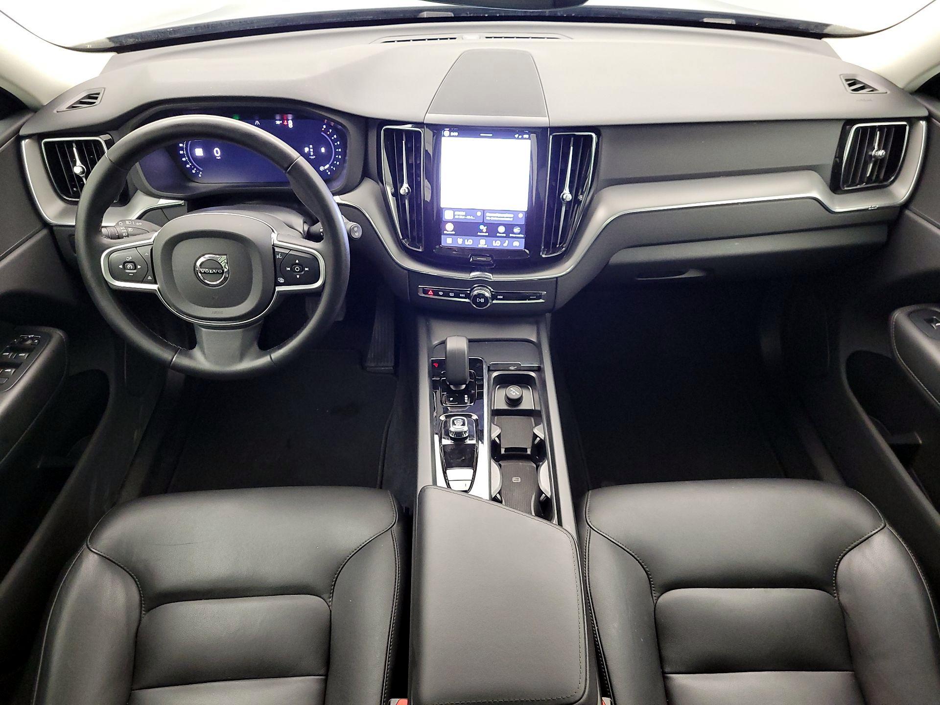 Thumbnail: 2025 Volvo XC60 - 9
