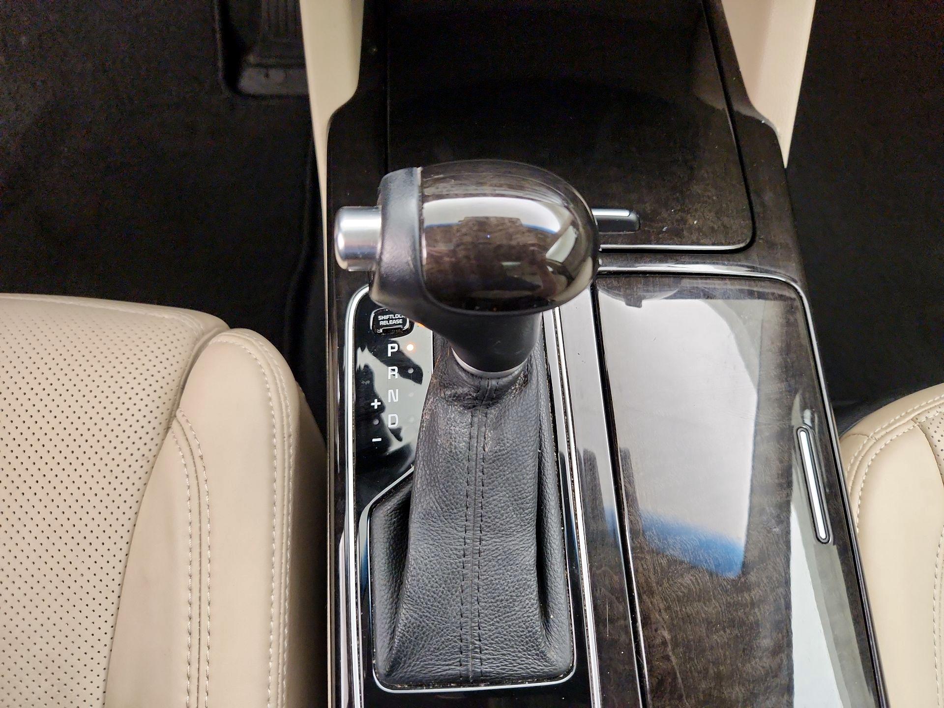 Thumbnail: 2014 Kia Cadenza - 17