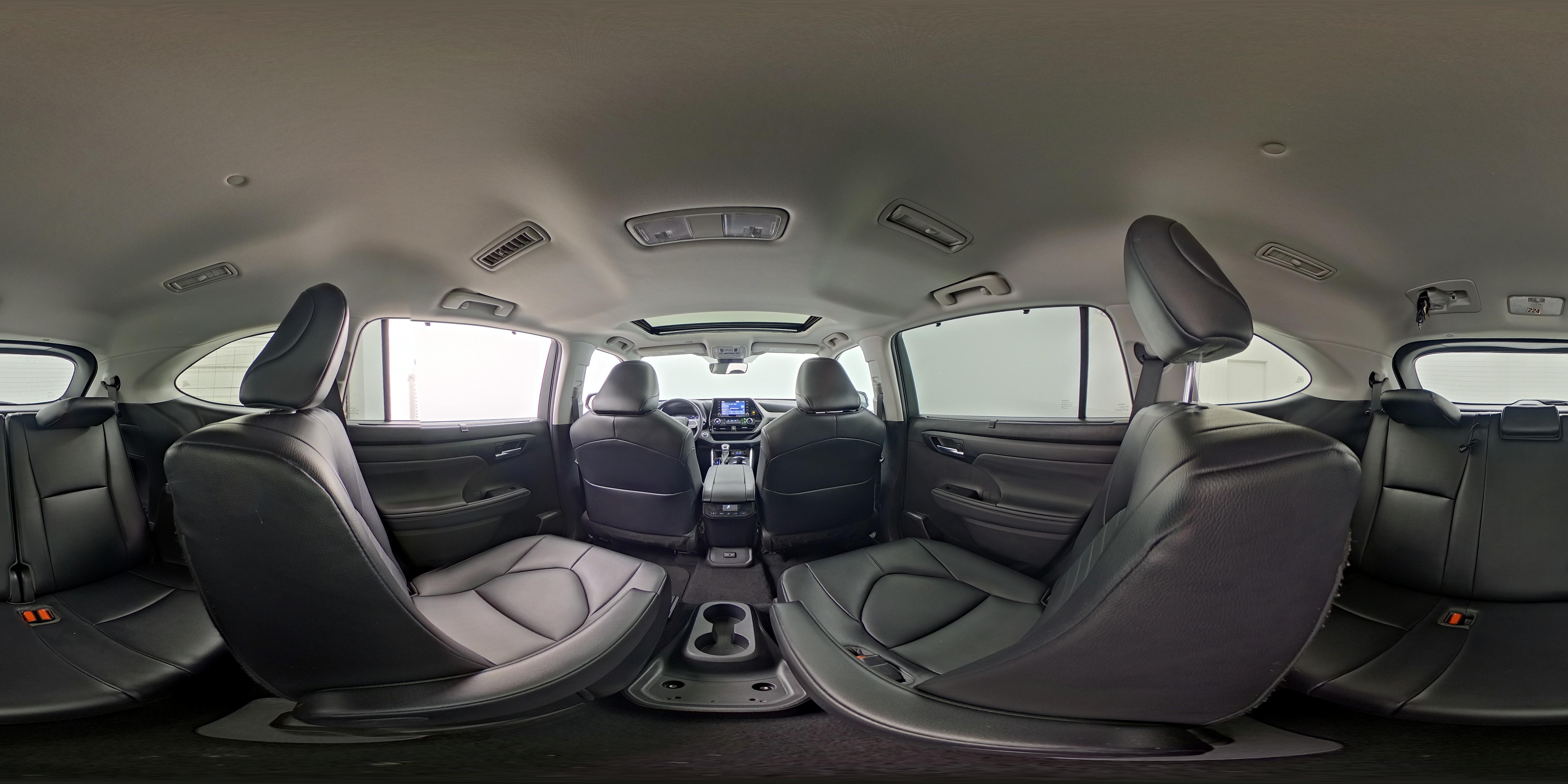 2022 Toyota Highlander XLE - Photo 29