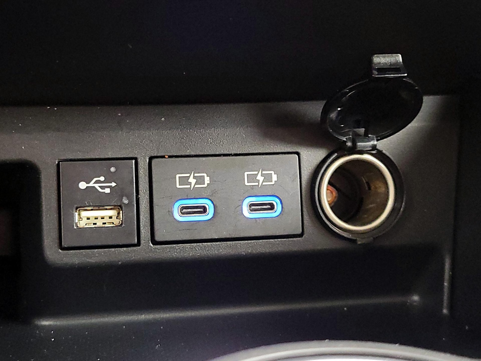 2022 Toyota Highlander XLE - Photo 20