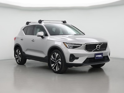 2023 Volvo XC40 B5 Plus Bright Theme