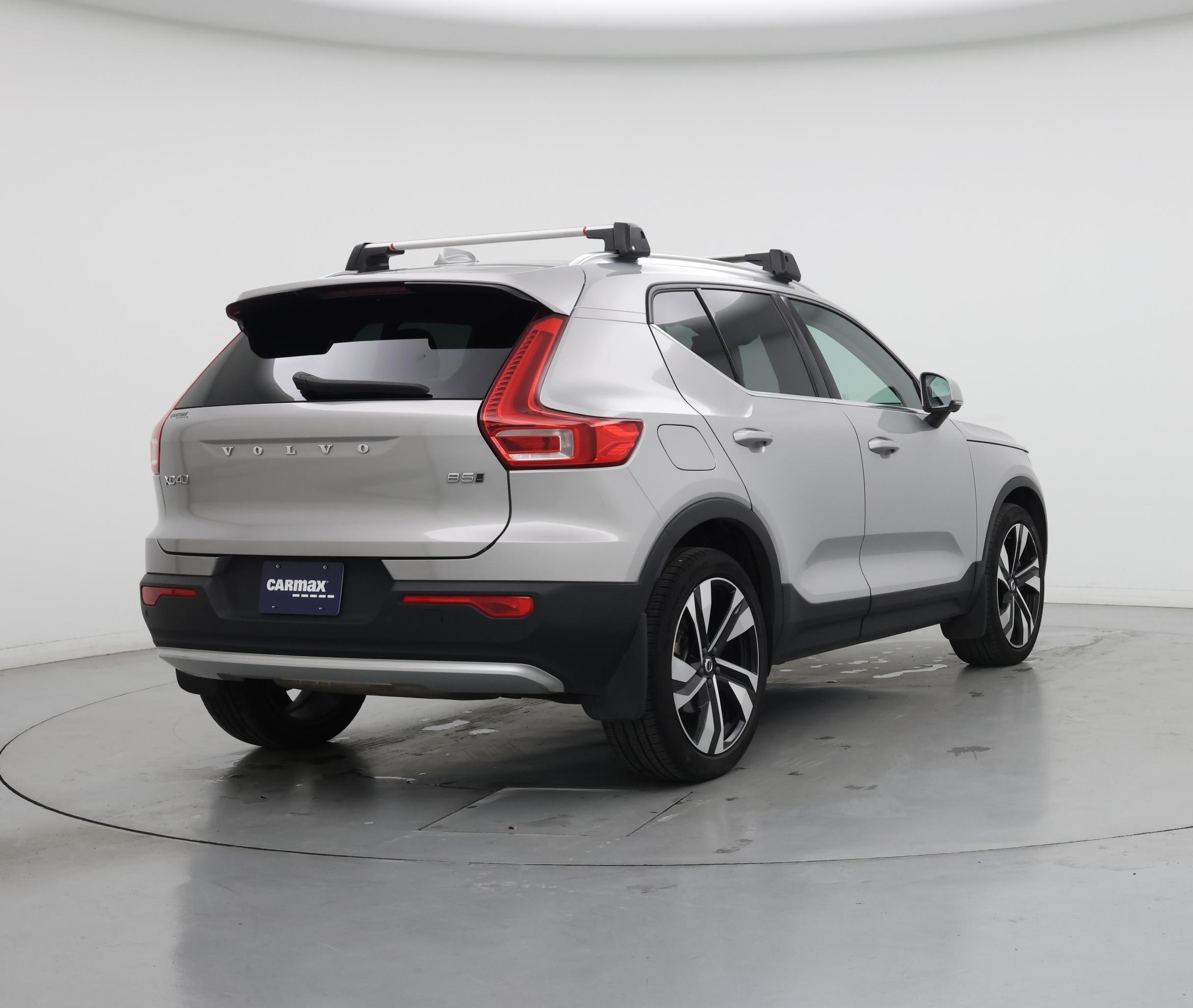 Thumbnail: 2023 Volvo XC40 - 8