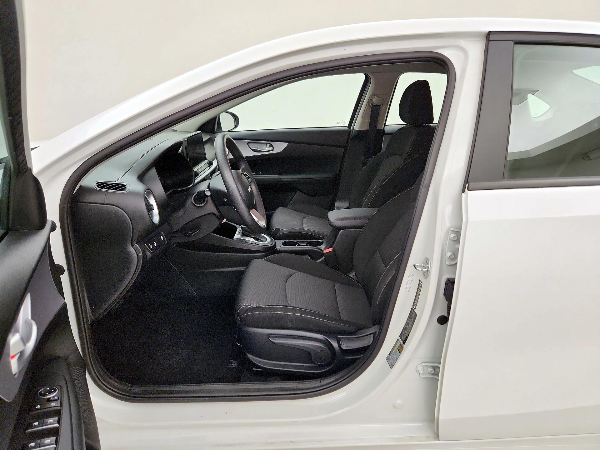 Thumbnail: 2024 Kia Forte - 11