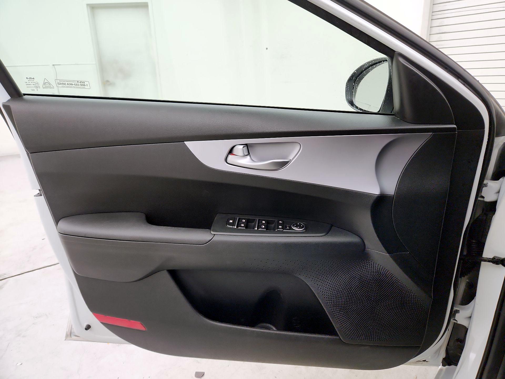 Thumbnail: 2024 Kia Forte - 12